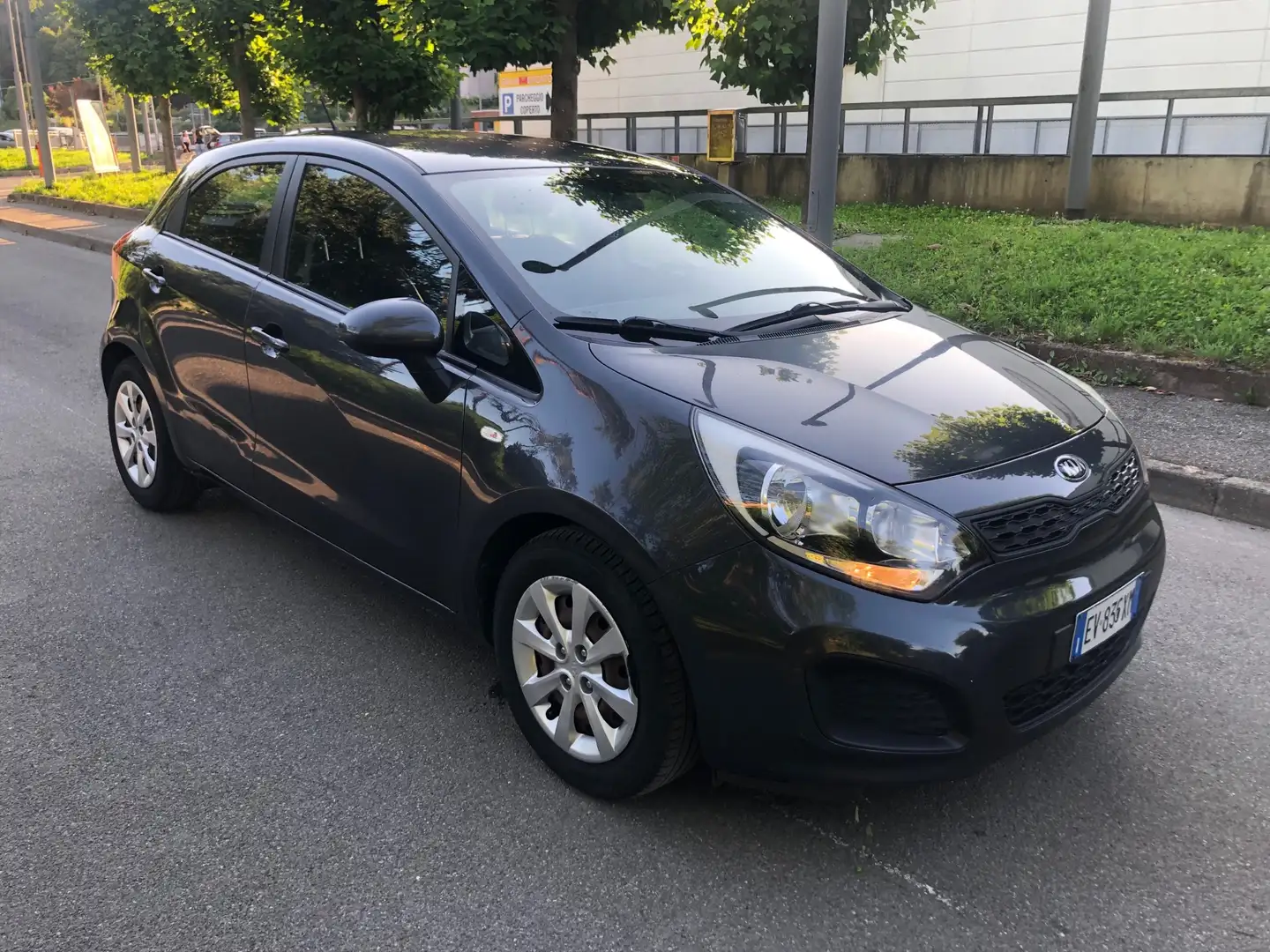 Kia Rio 5p 1.2 cvvt Active - 1