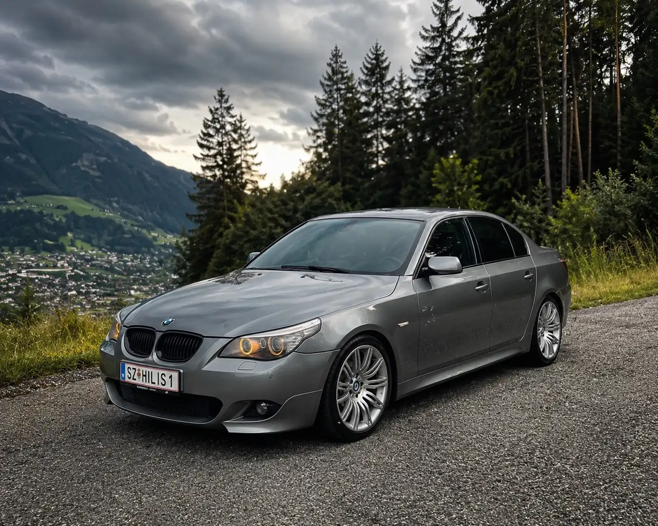 BMW 530 530d Aut. FACELIFT ORIGINAL M-PAKET Grau - 2