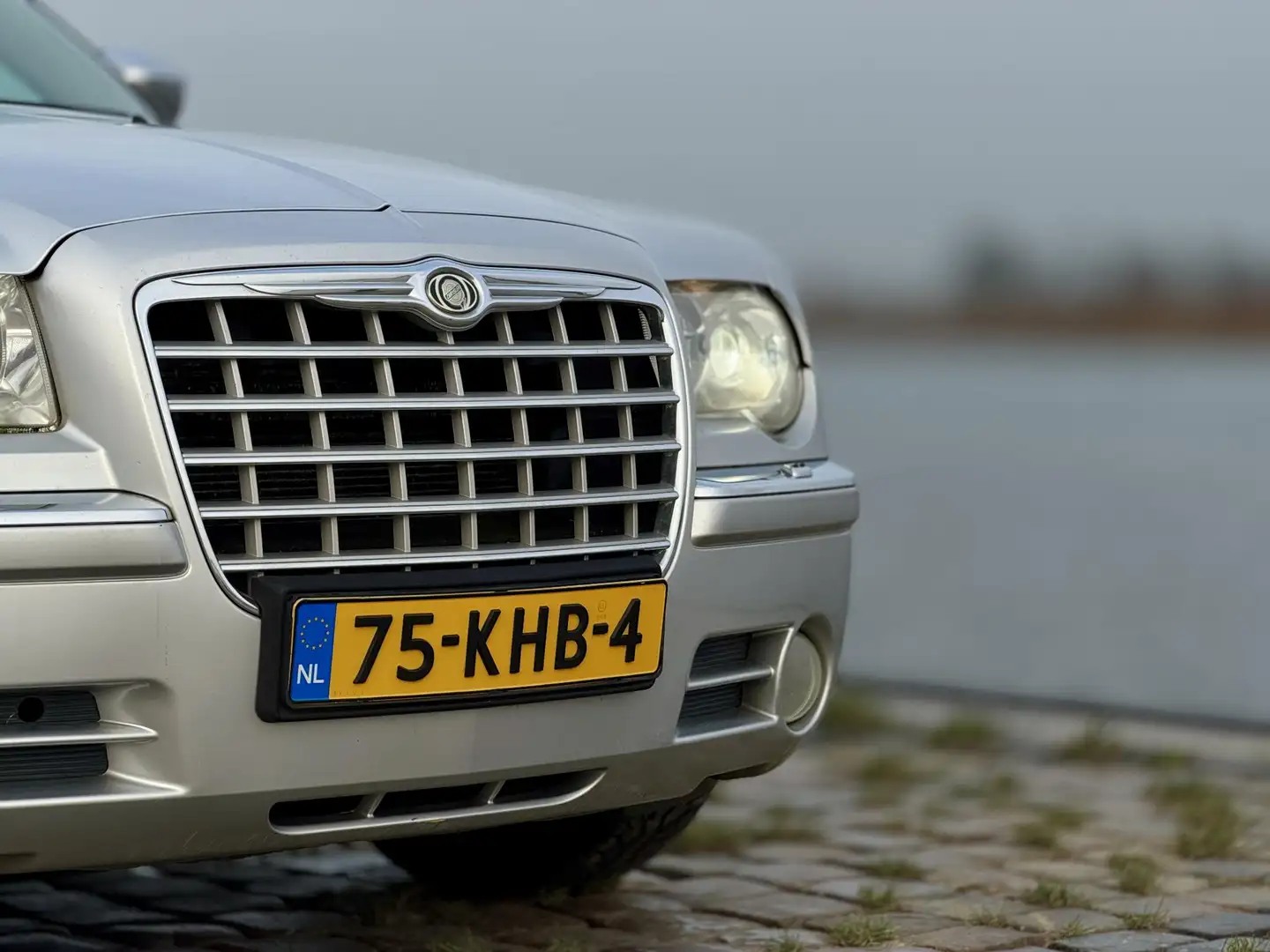 Chrysler 300C Touring 5.7 V8 HEMI AWD|Pano|Leer|Cruise Gris - 2