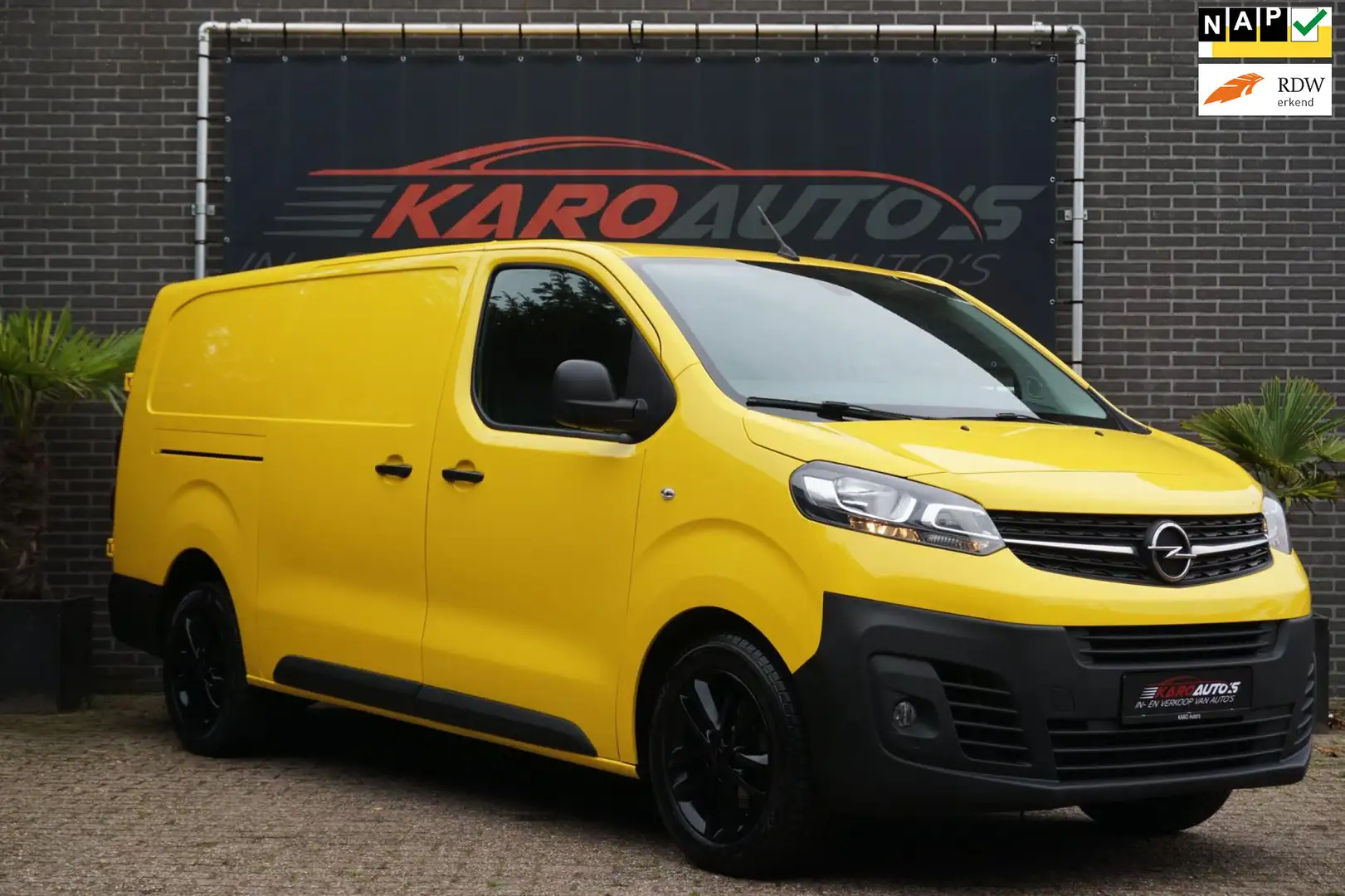 Opel Vivaro 2.0 CDTI L2H1 3P AUT Carplay Cam Navi Leer Trekh Jaune - 1