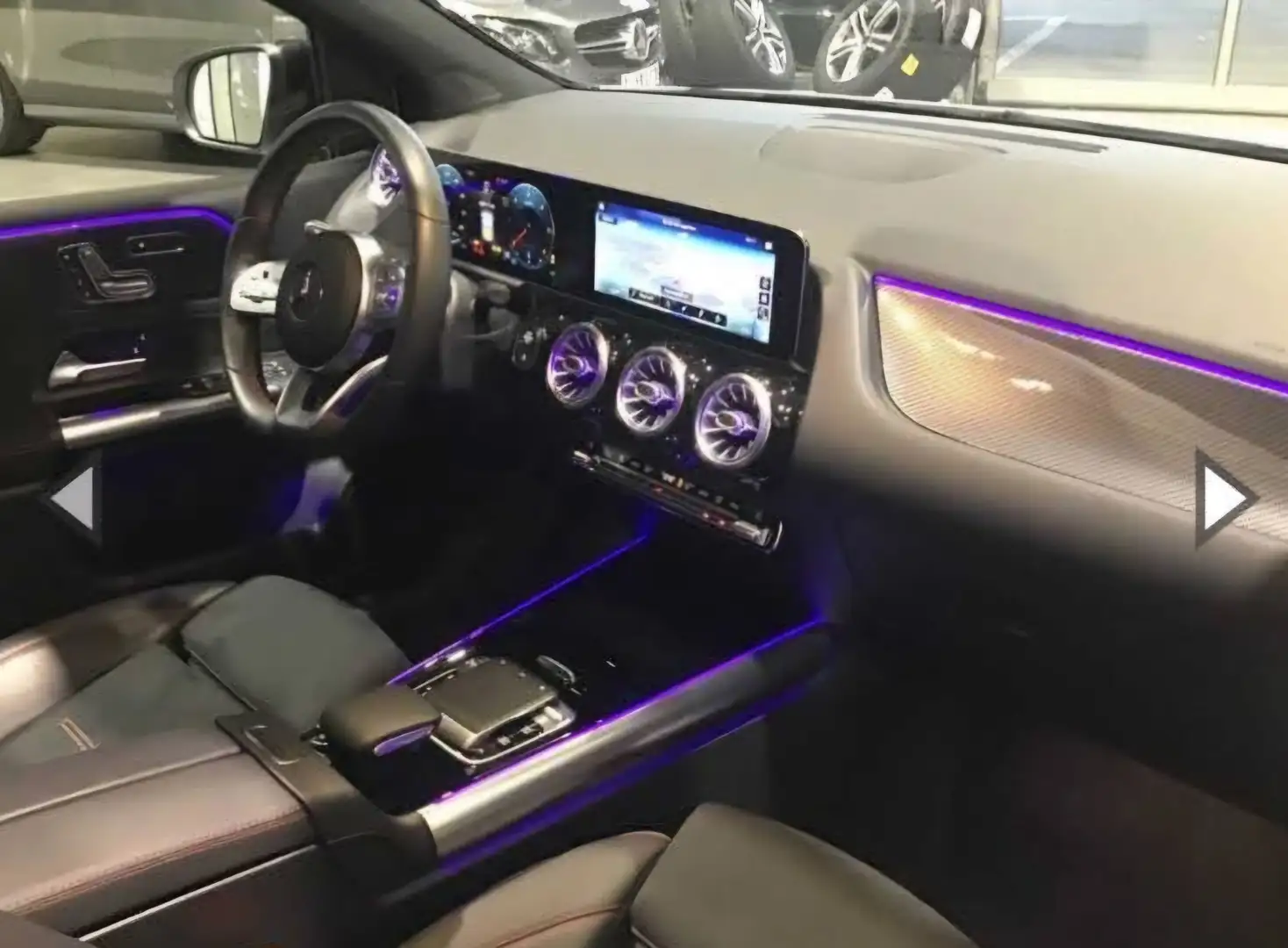 Mercedes-Benz B 180 B 180 d AMG LINE Grijs - 2