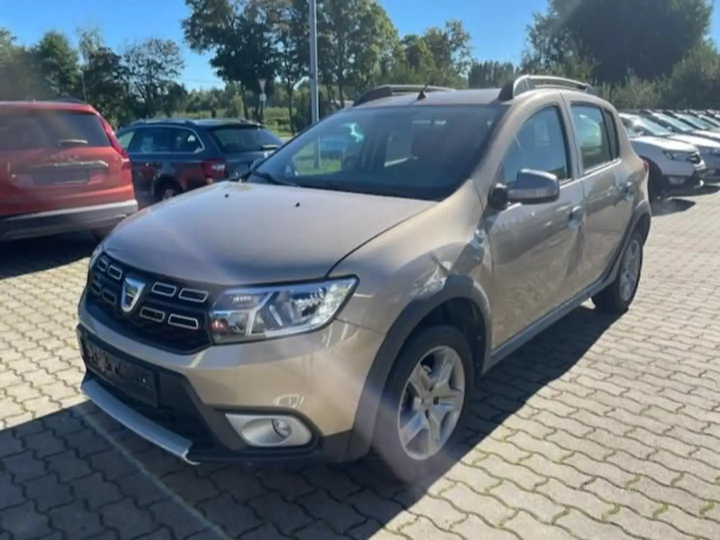 Dacia Sandero Stepway Prestige 0.9 TCE KAT Beige - 1