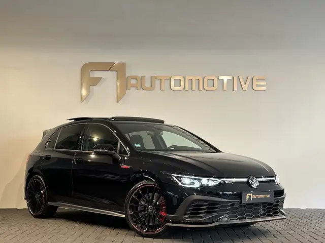 Volkswagen Golf view 4