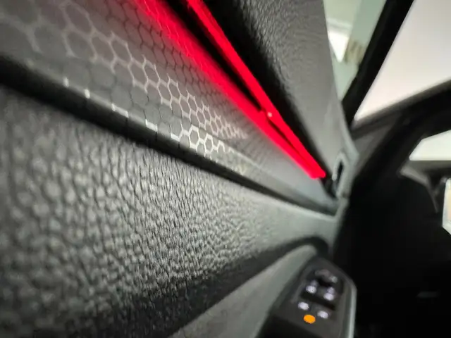Volkswagen Golf view 12