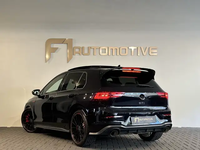 Volkswagen Golf view 6