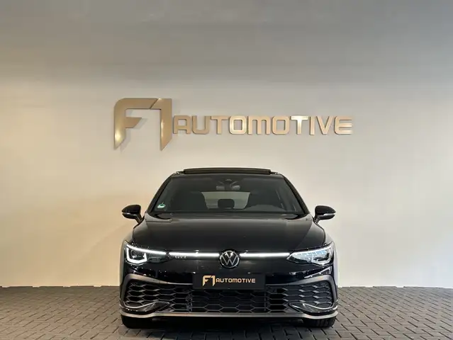 Volkswagen Golf view 3