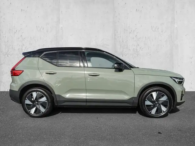 Volvo XC40 view 5