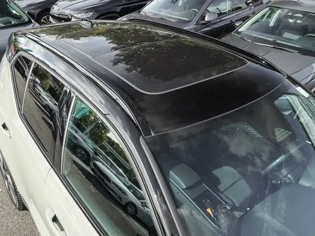Volvo XC40 view 8