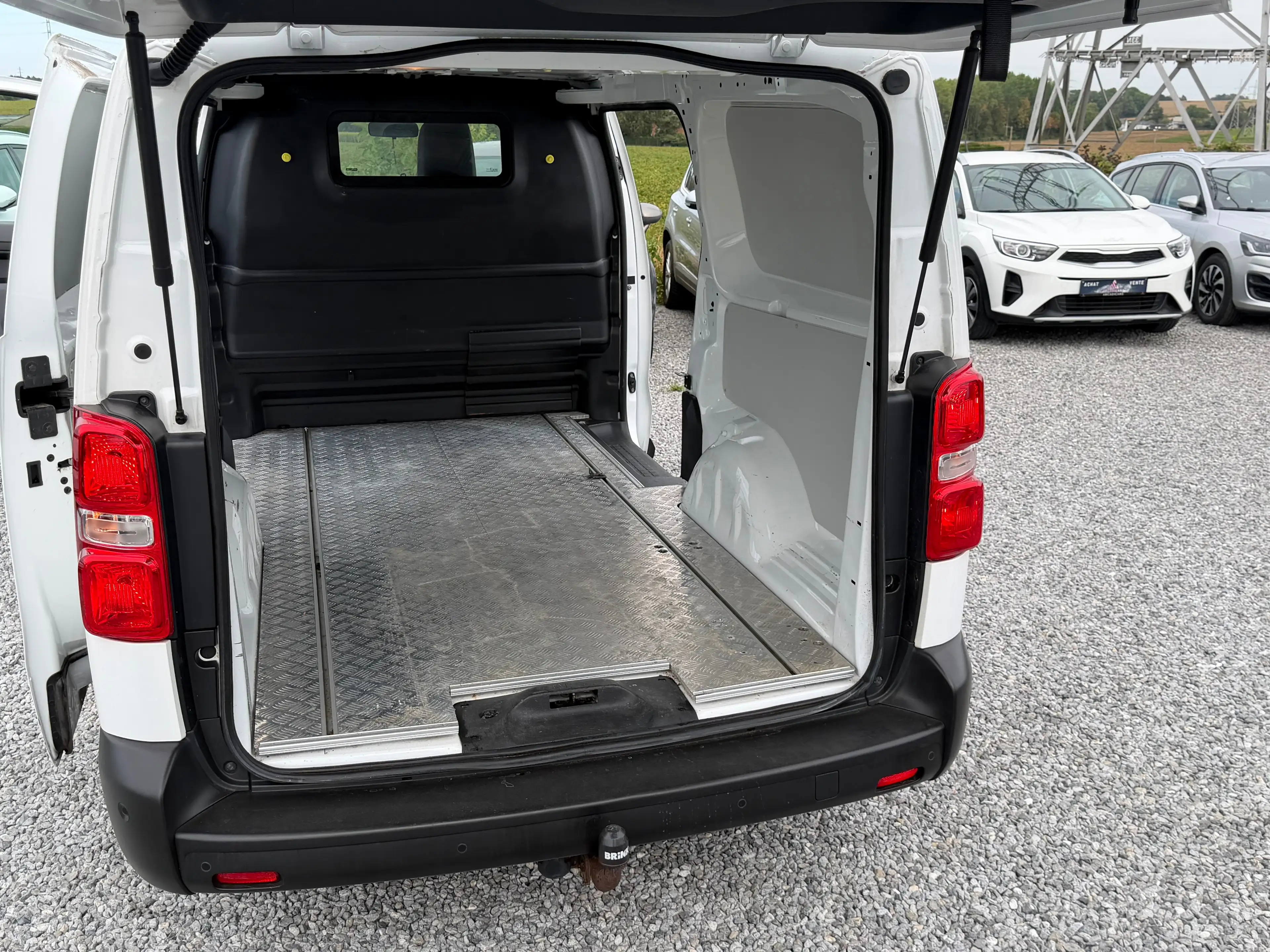 Peugeot Expert LONG CHASSIS - DOUBLE PORTE LATERAL - 3 PLACES - GARANTIE — photo 11
