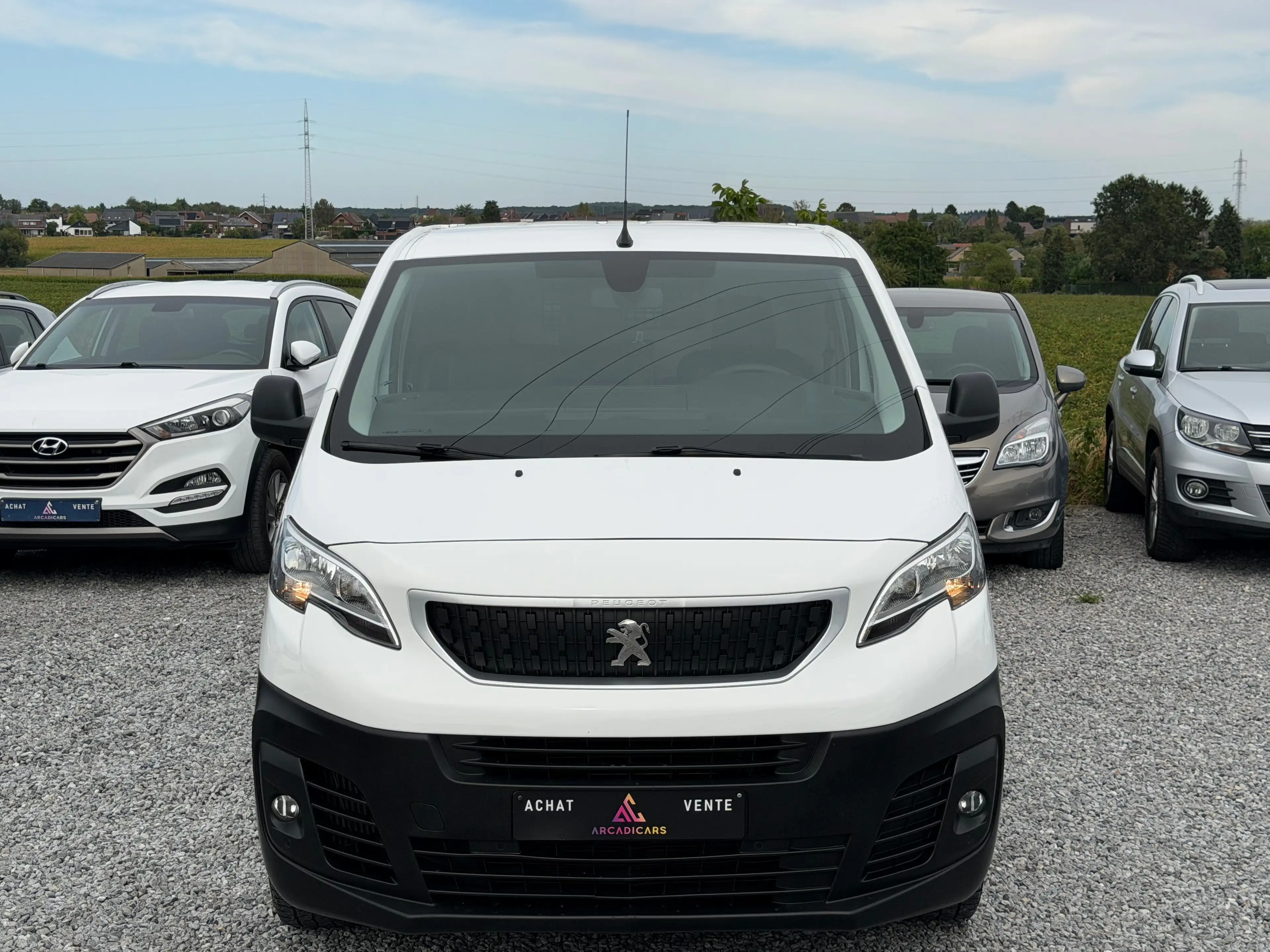 Peugeot Expert LONG CHASSIS - DOUBLE PORTE LATERAL - 3 PLACES - GARANTIE — photo 2