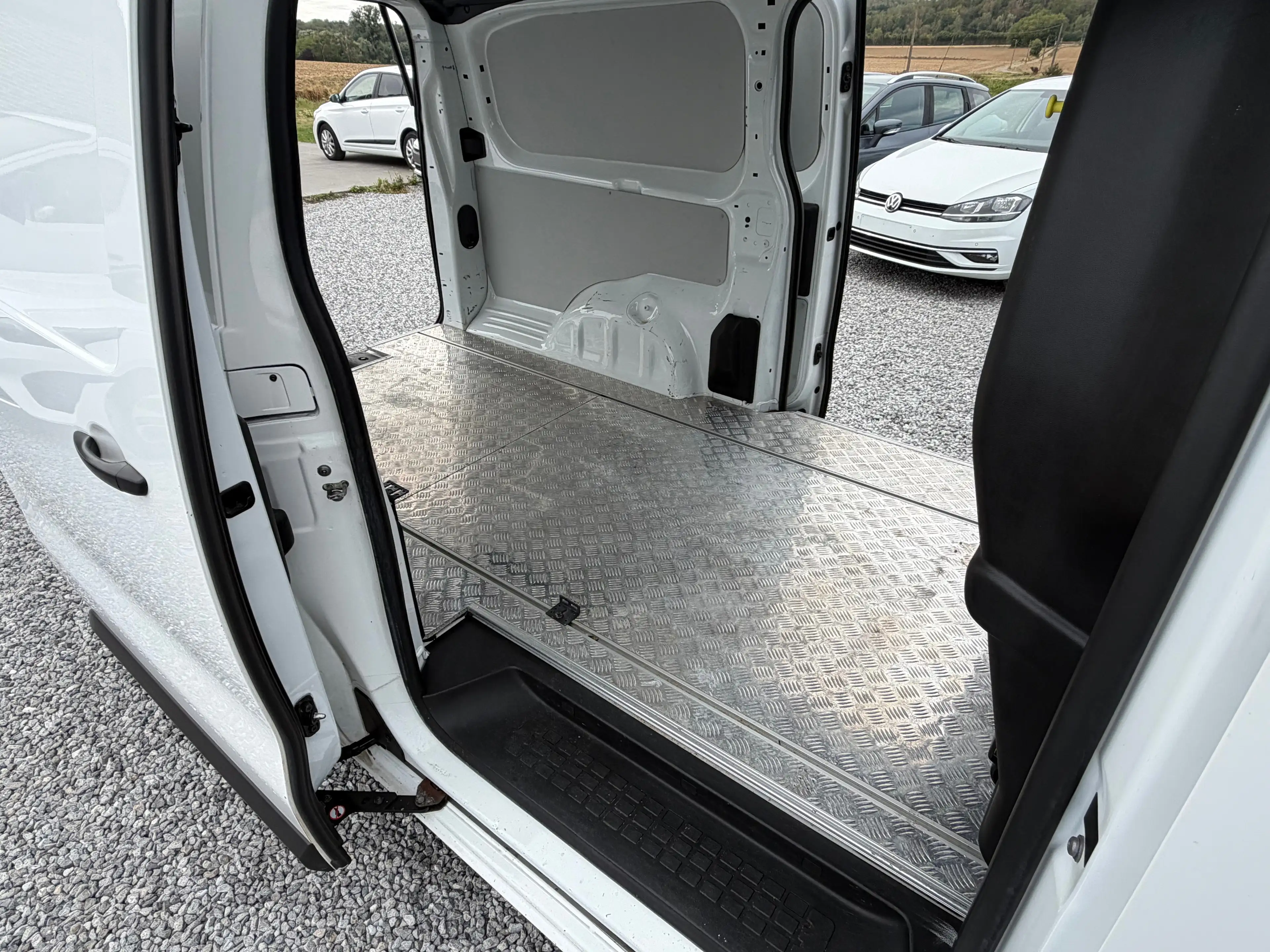 Peugeot Expert LONG CHASSIS - DOUBLE PORTE LATERAL - 3 PLACES - GARANTIE — photo 10