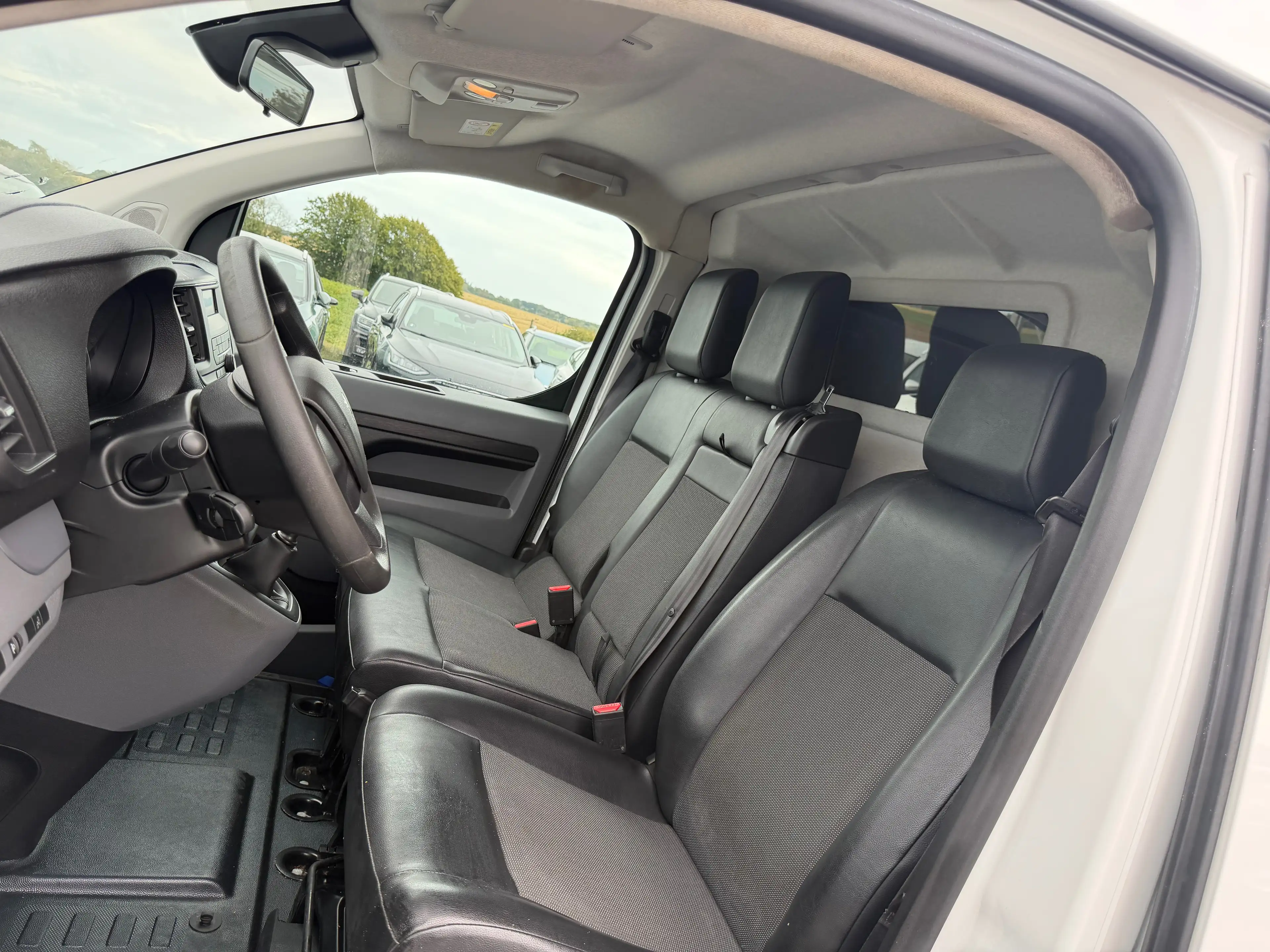 Peugeot Expert LONG CHASSIS - DOUBLE PORTE LATERAL - 3 PLACES - GARANTIE — photo 14