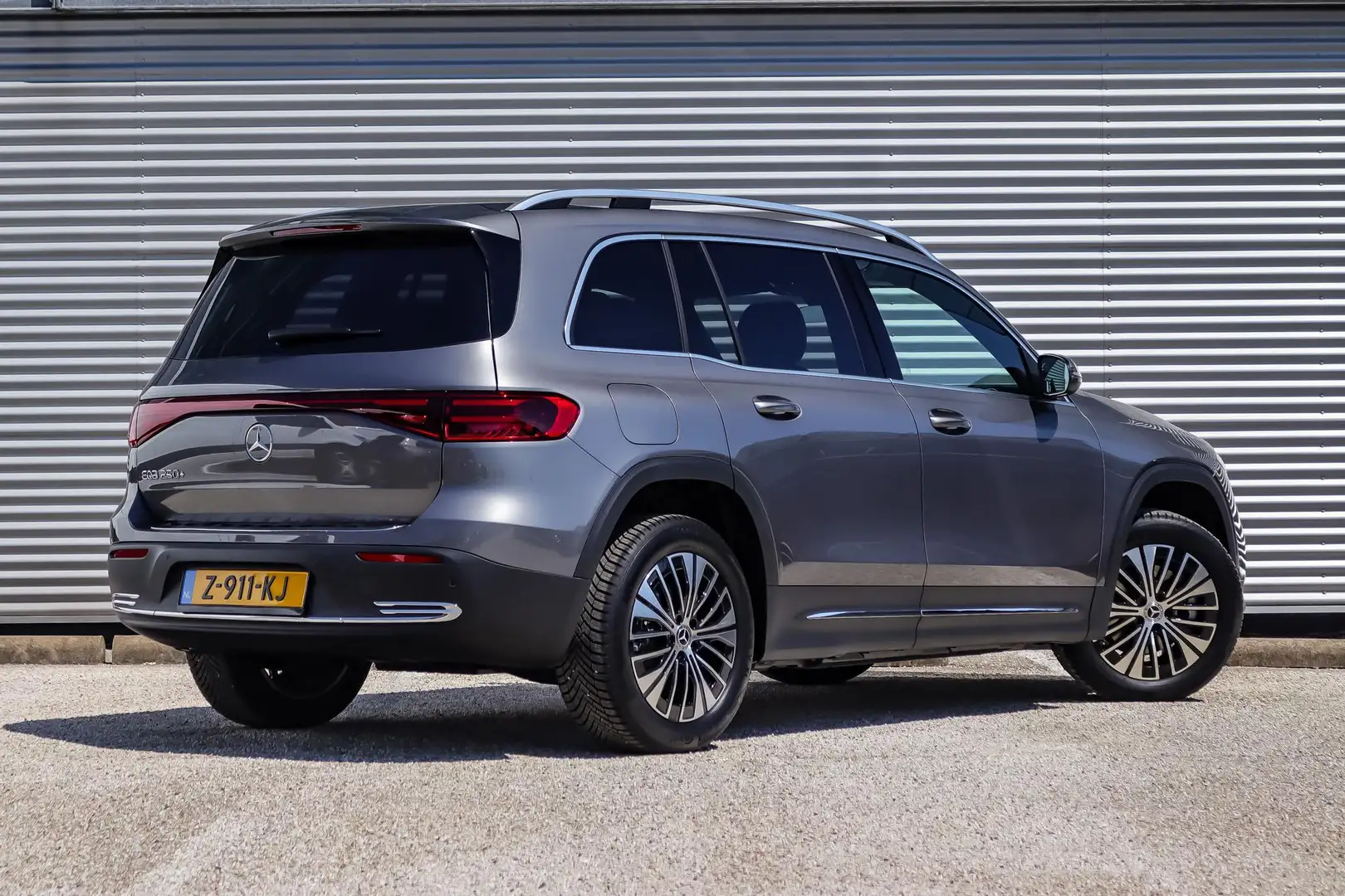 Mercedes-Benz EQB 250 EQB 250+ Business Line 7-Persoons | Advanced Pakke Grijs - 2