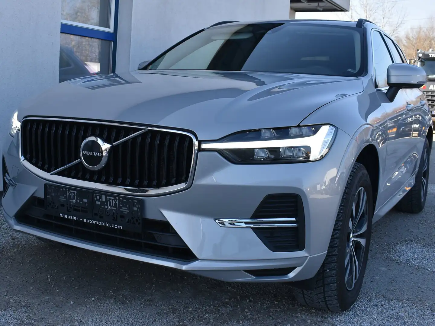 Volvo XC60 Core 2WD Grau - 1