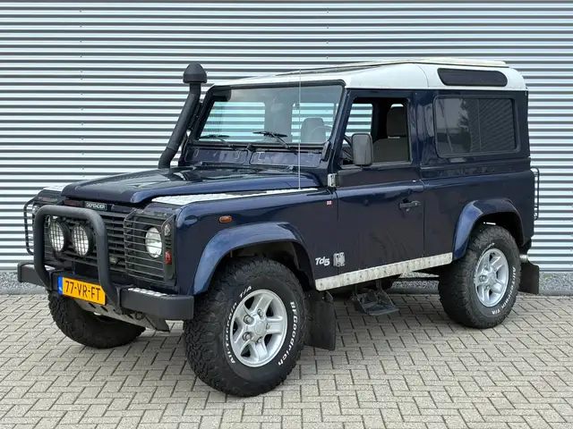 Land Rover Defender 90 Td5 County Hard Top/ Youngtimer/ BTW