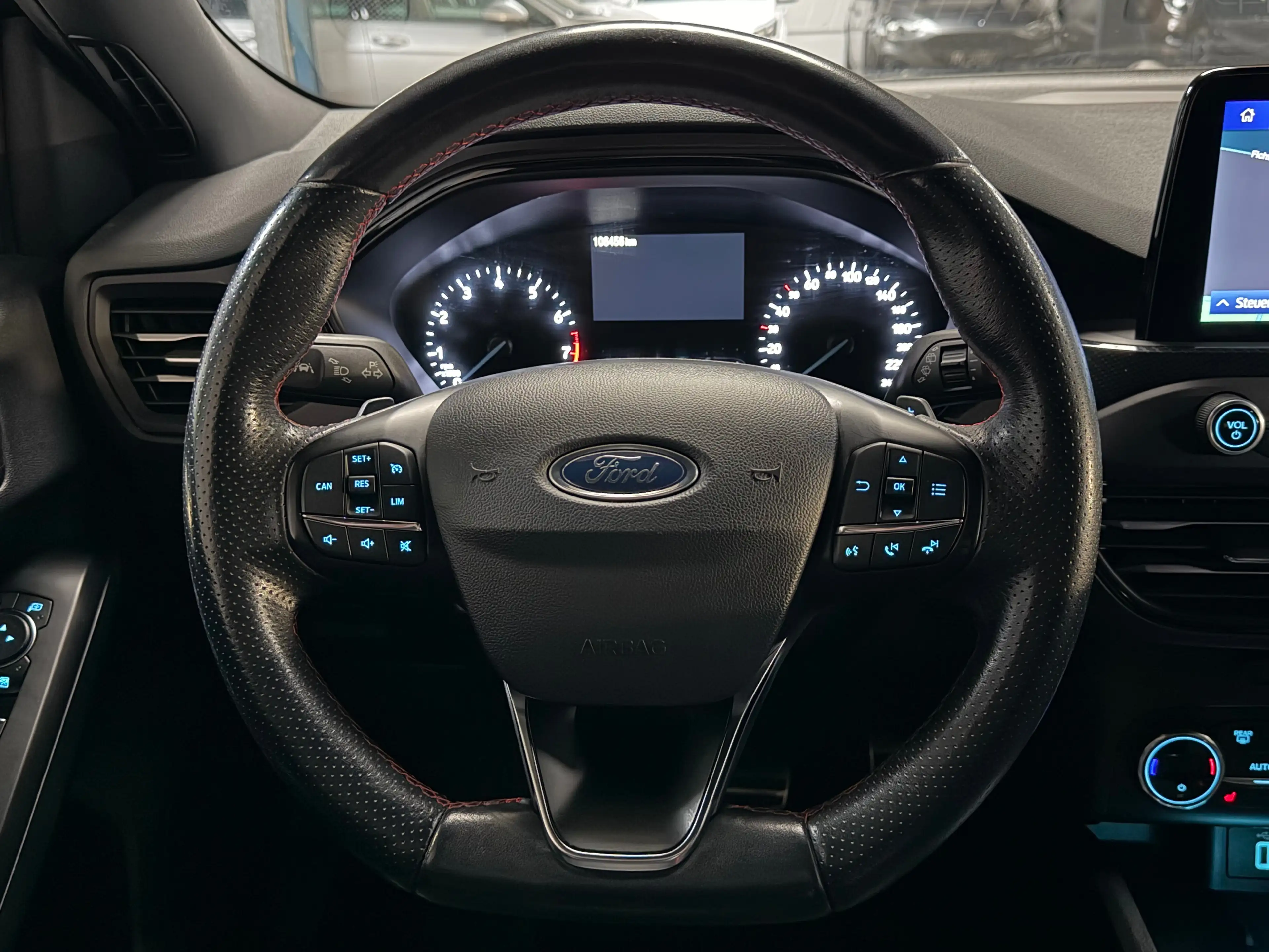 Ford Focus Lim. ST-Line /AHK/KAMERA/CARPLAY/B&O — photo 10