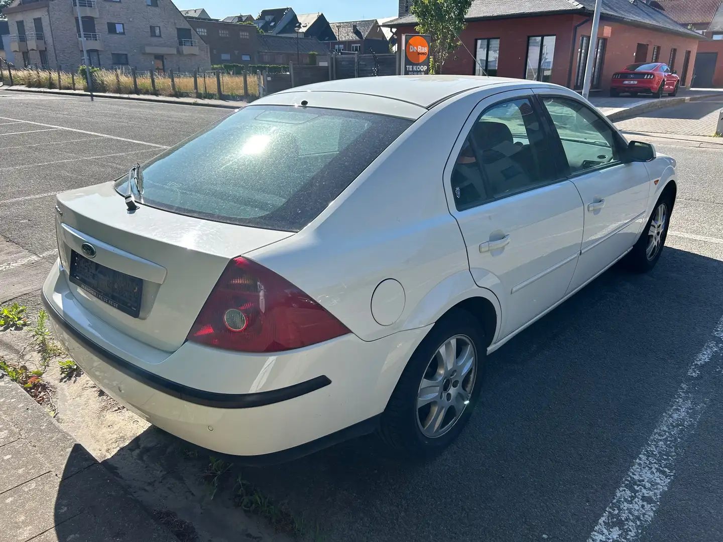Ford Mondeo Mondeo 1.8 Ghia - 2