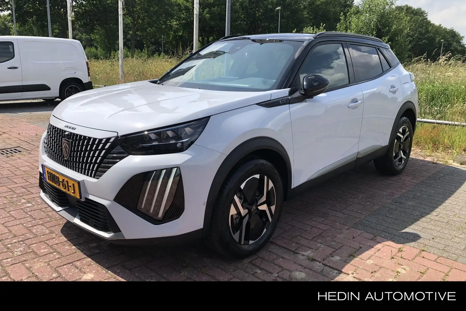 Peugeot 2008 1.2 Hybrid 145 GT | Vision Navigation & Drive Assi Wit - 1
