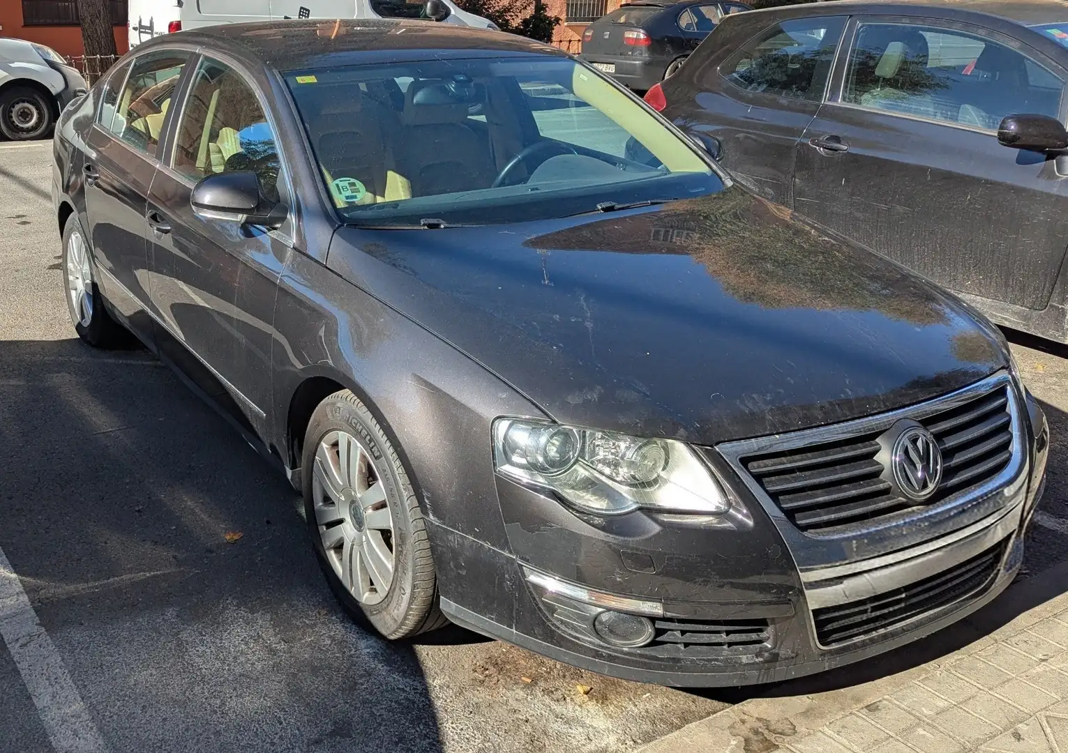 Volkswagen Passat 2.0 FSI Highline - 2
