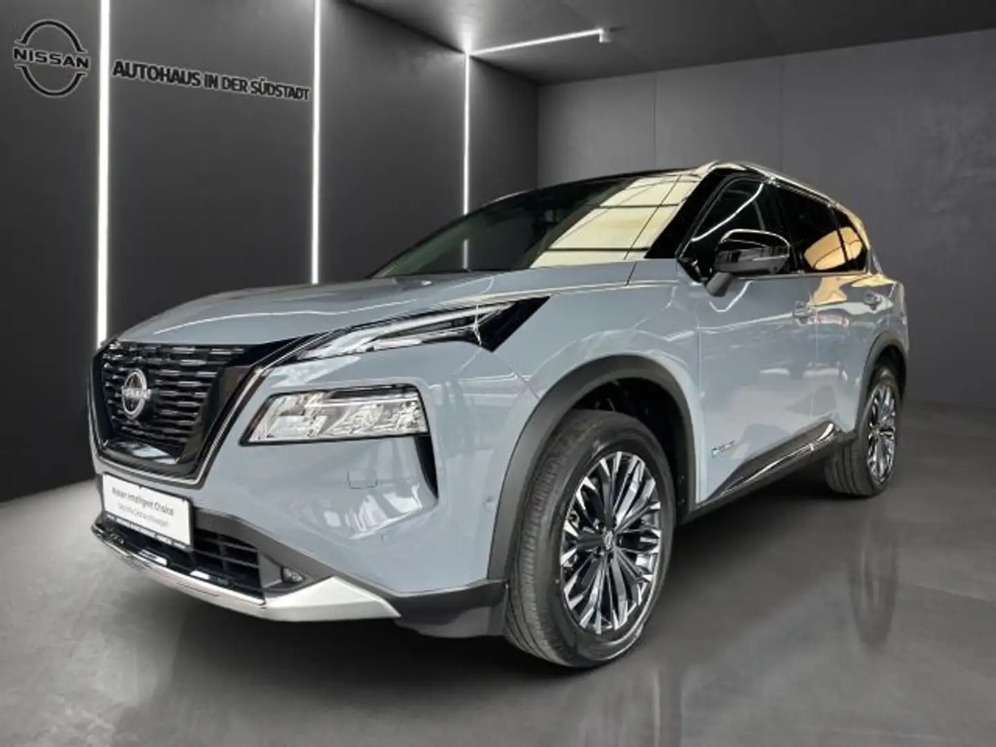 Nissan X-Trail 1.5 VC-T e-Power e-4orce Tekna, BOSE, SH Grau - 2