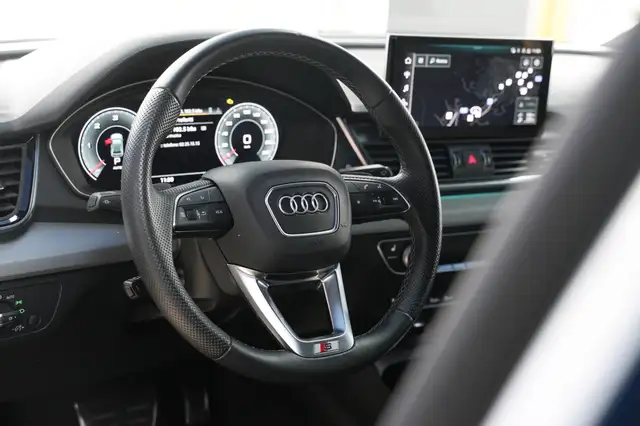 Audi Q5 view 8