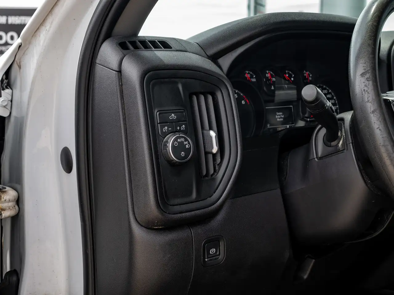 Chevrolet Silverado 1500 снимка Chevrolet Silverado 1500