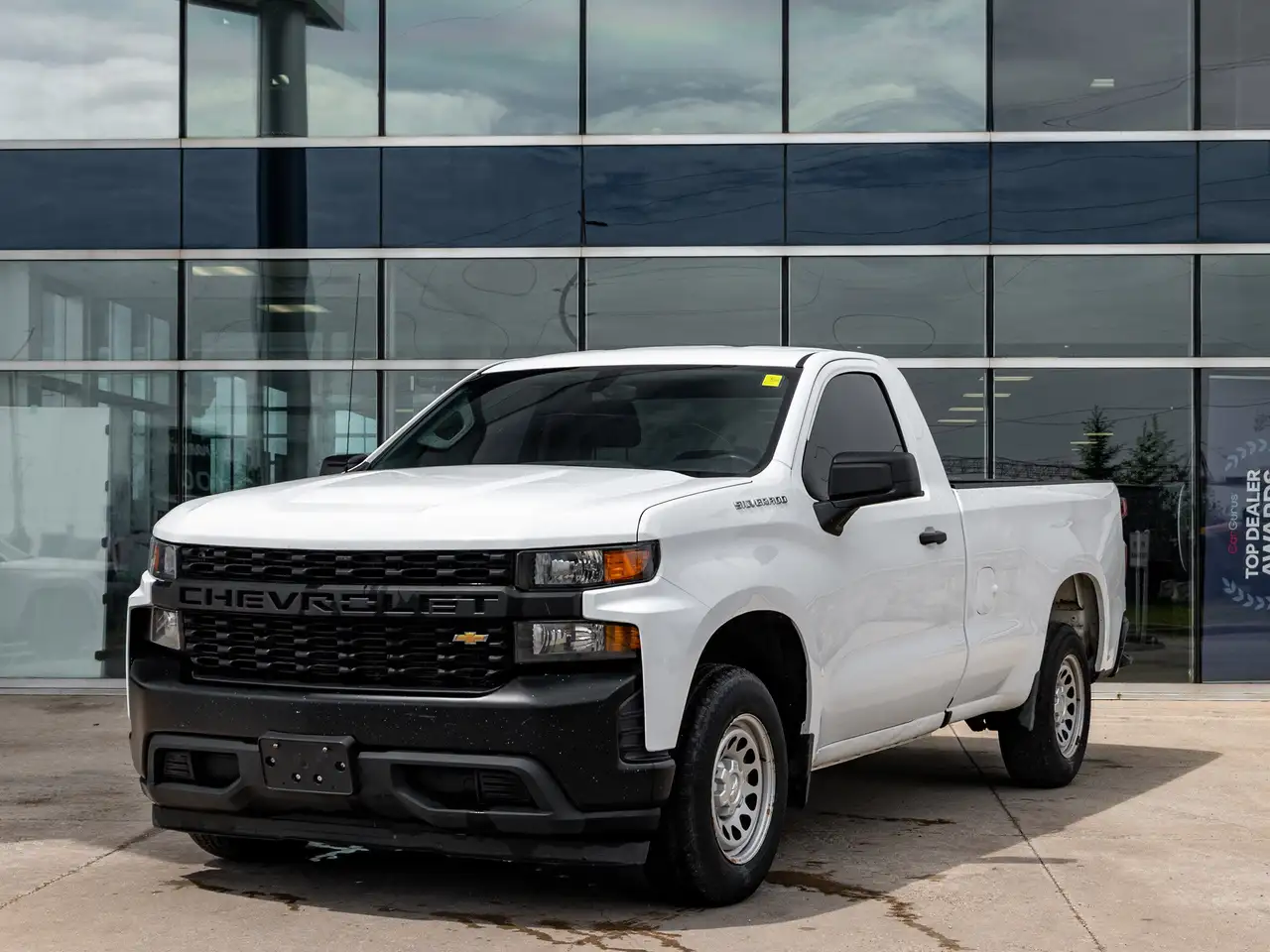 Chevrolet Silverado 1500 снимка Chevrolet Silverado 1500