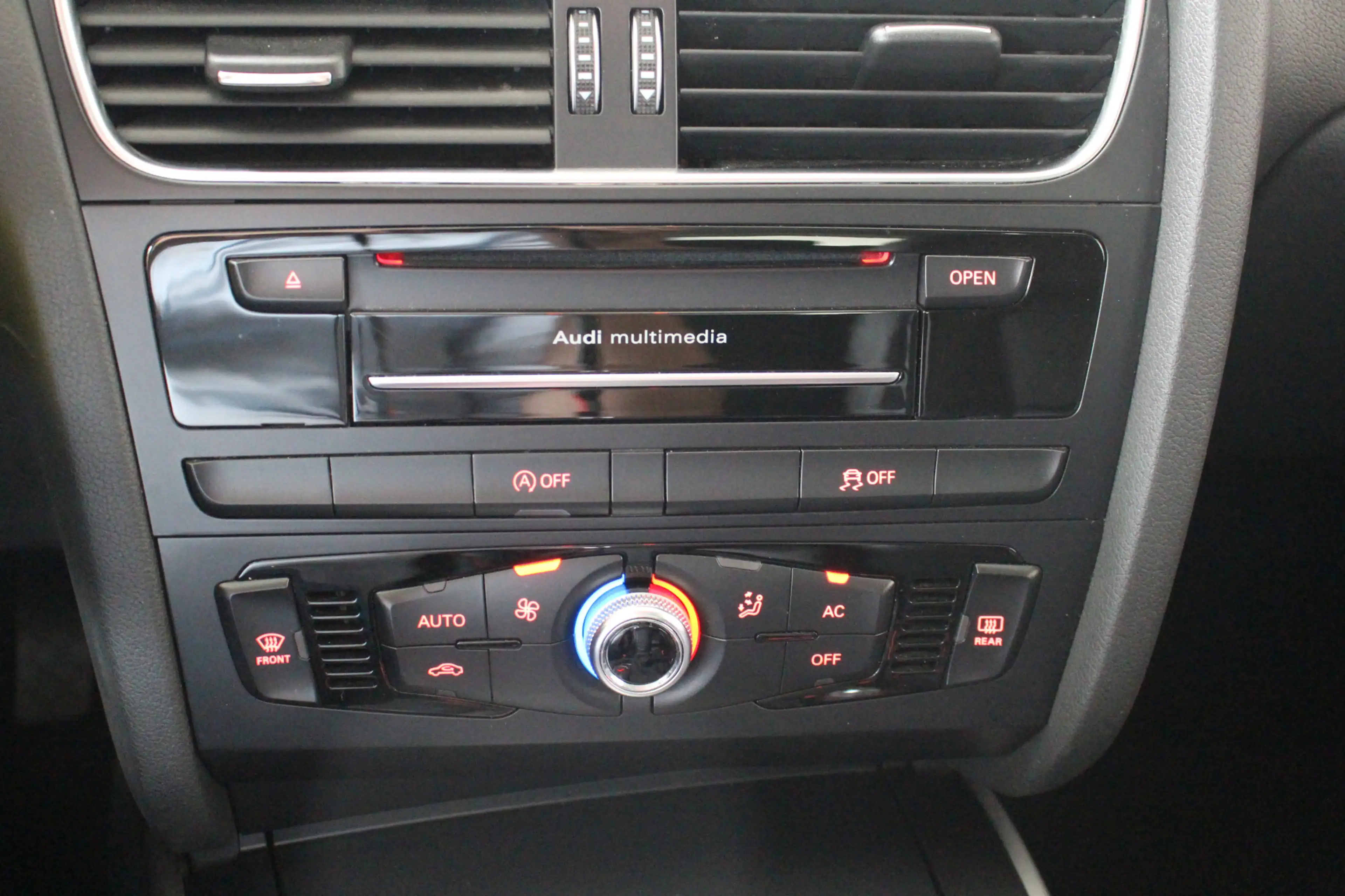 Audi A4 Avant 1.8 TFSI Business Edition Automaat Navigatie — photo 15