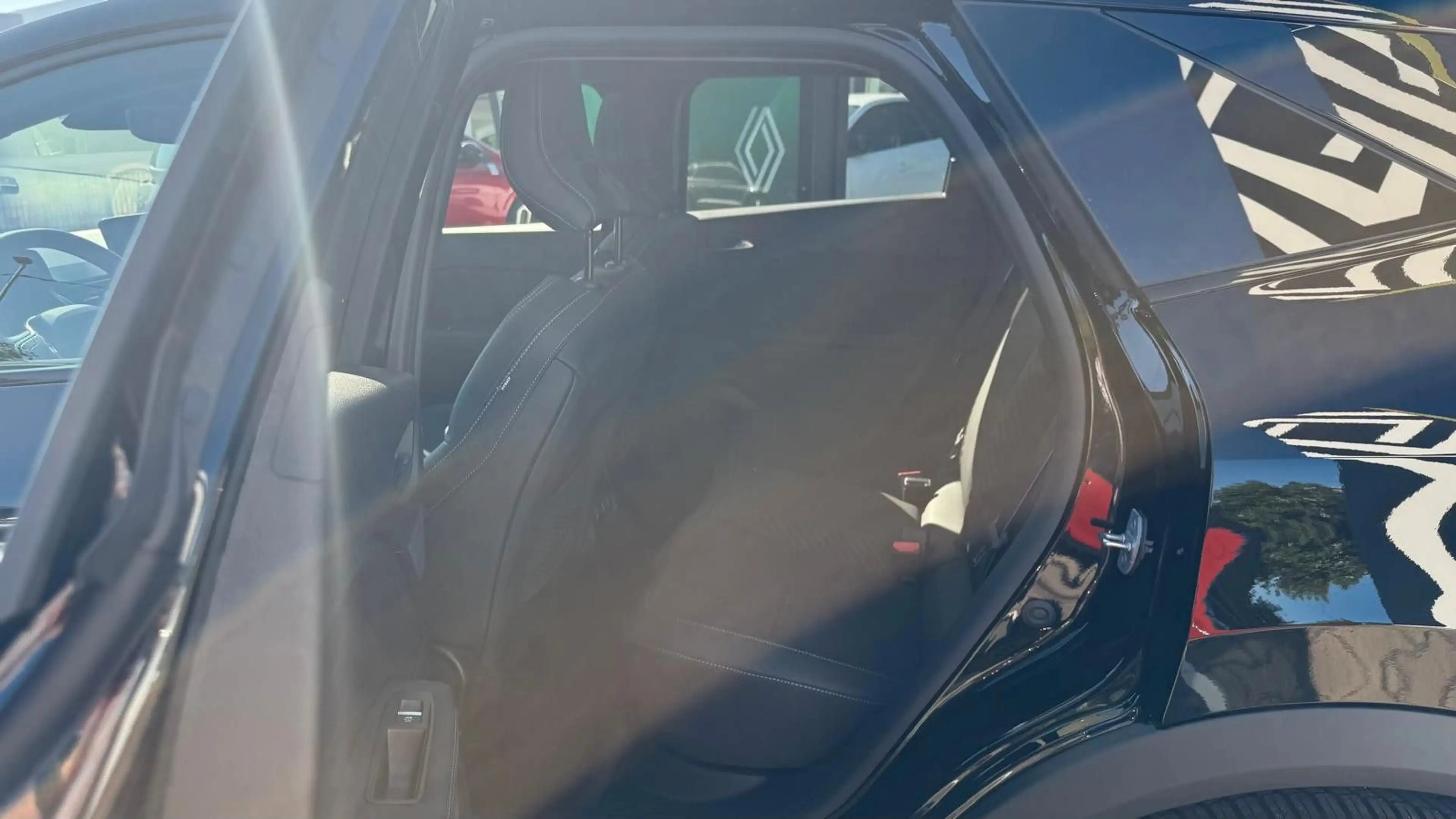 Renault Symbioz 145 E-Tech Full Hybrid Esprit Alpine — photo 13