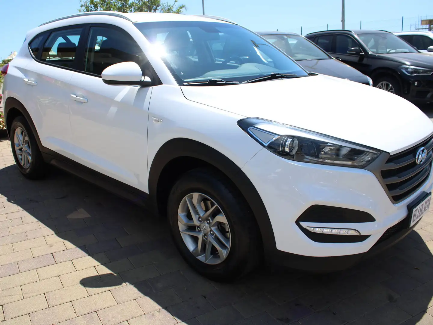 Hyundai TUCSON Tucson II  1.7 crdi Comfort 2wd 115cv Bianco - 2