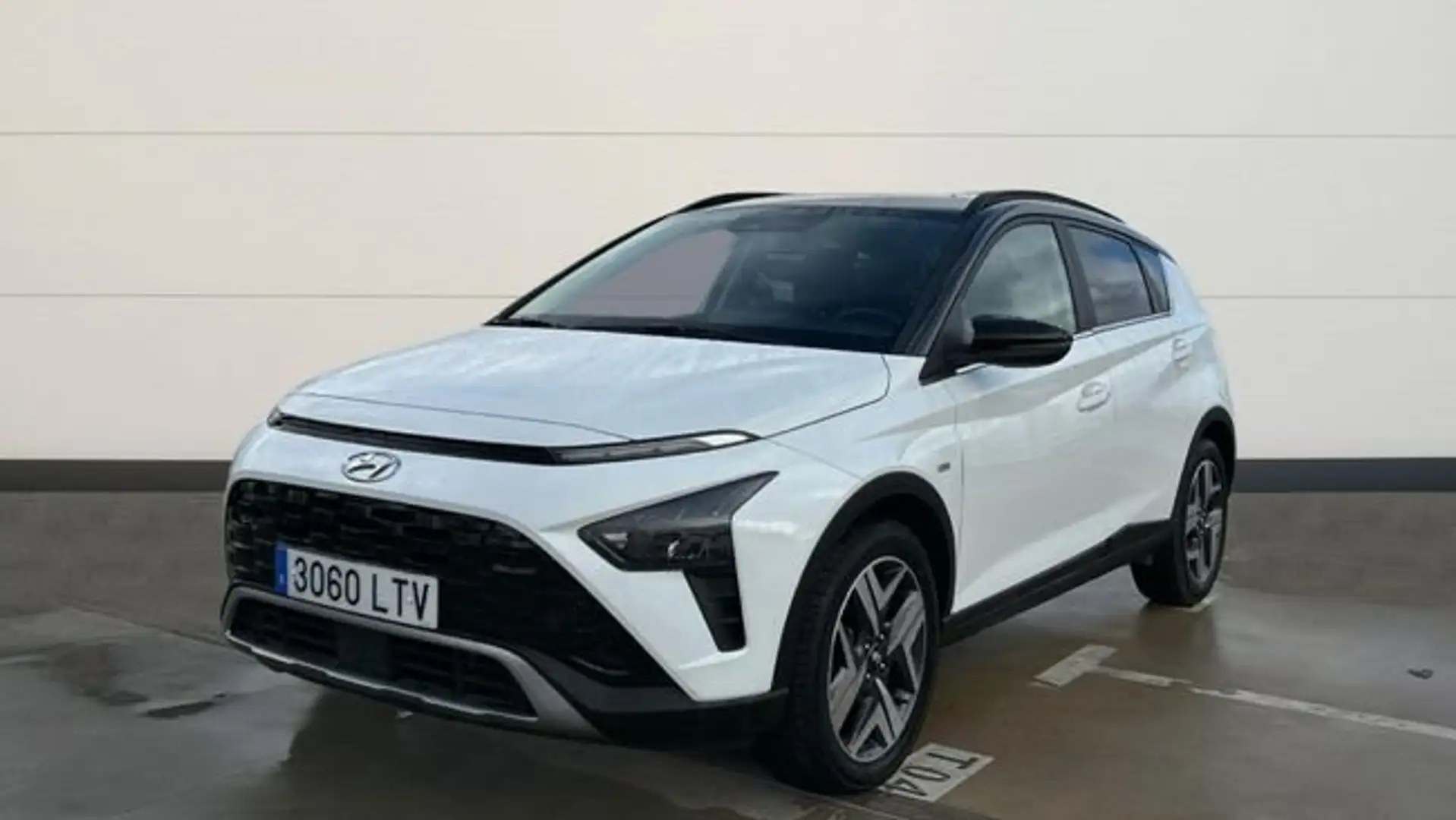 Hyundai BAYON 1.0 TGDI 48V MHEV 88KW STYLE DCT 2-TONE 120 5P Blanco - 2