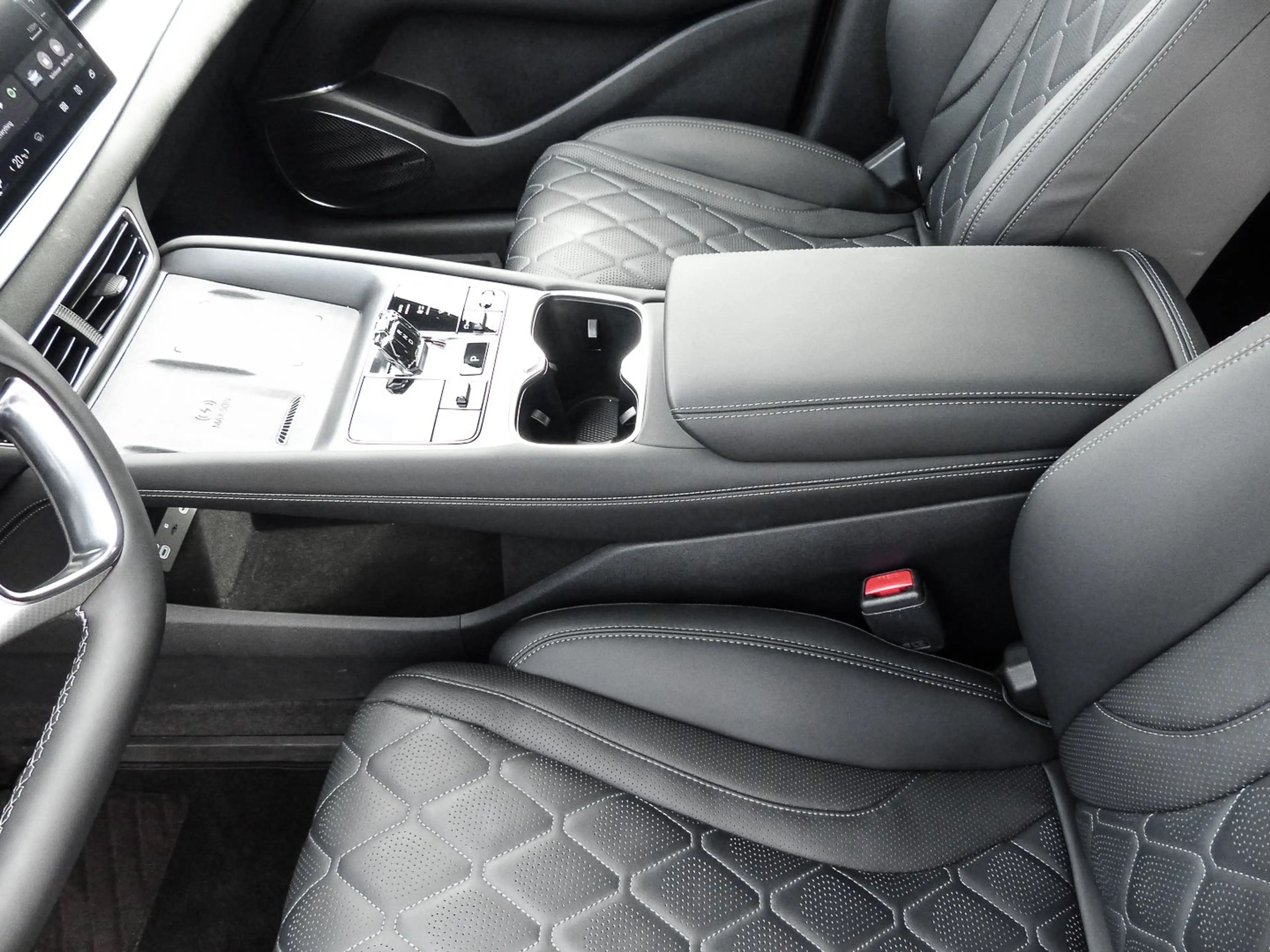 BYD Sealion 7 EV Excellence 390 kW AWD Design Pano LED ACC — photo 14