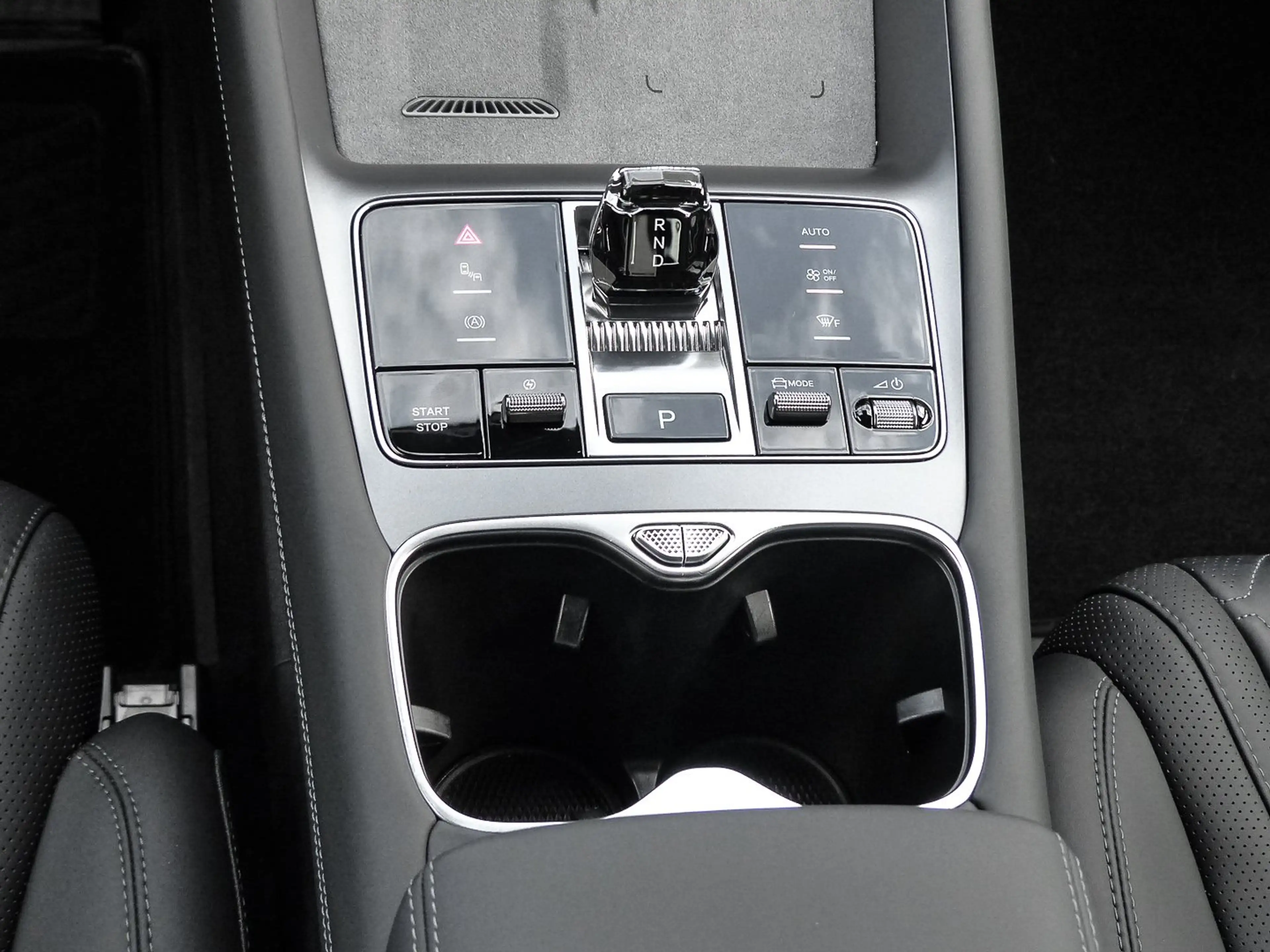 BYD Sealion 7 EV Excellence 390 kW AWD Design Pano LED ACC — photo 13