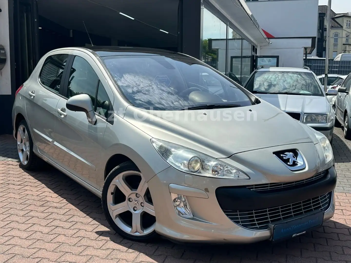 Peugeot 308 Platinum*AUTOMATIK*PANORAMA*STEUERKETTE NEU* Grijs - 1