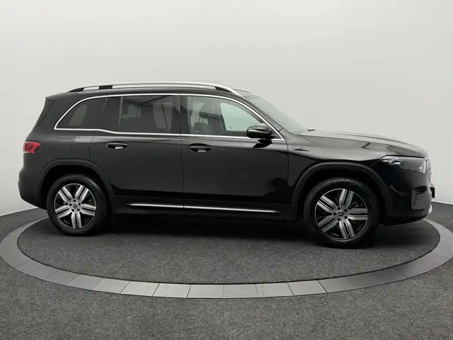 Mercedes-Benz EQB view 5