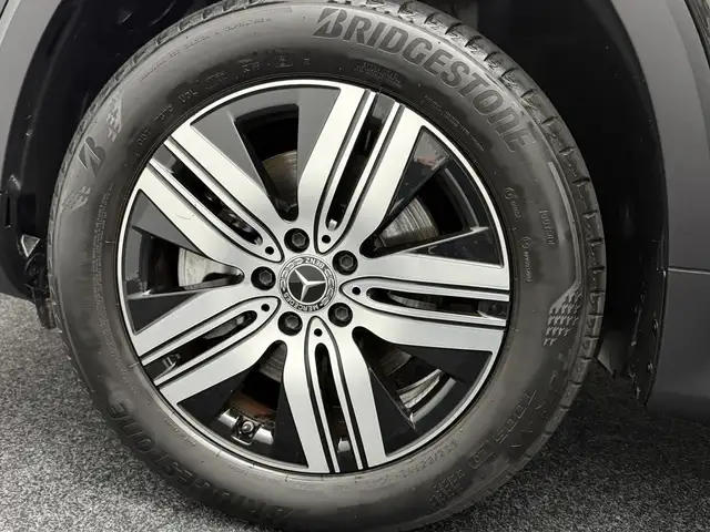 Mercedes-Benz EQB view 13