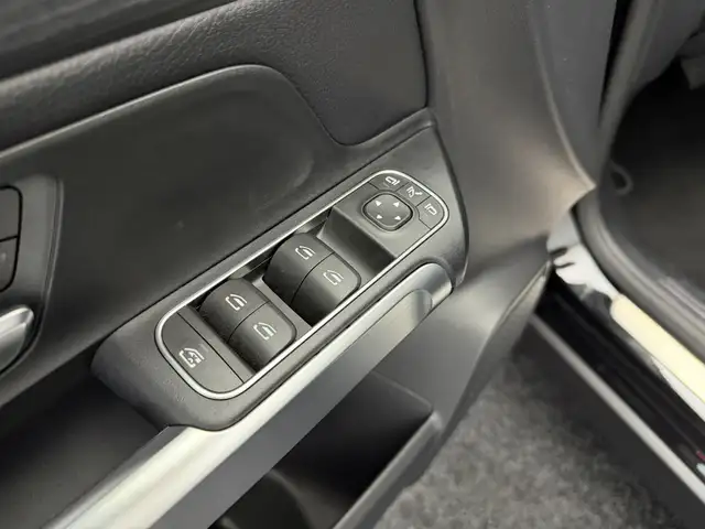 Mercedes-Benz EQB view 14