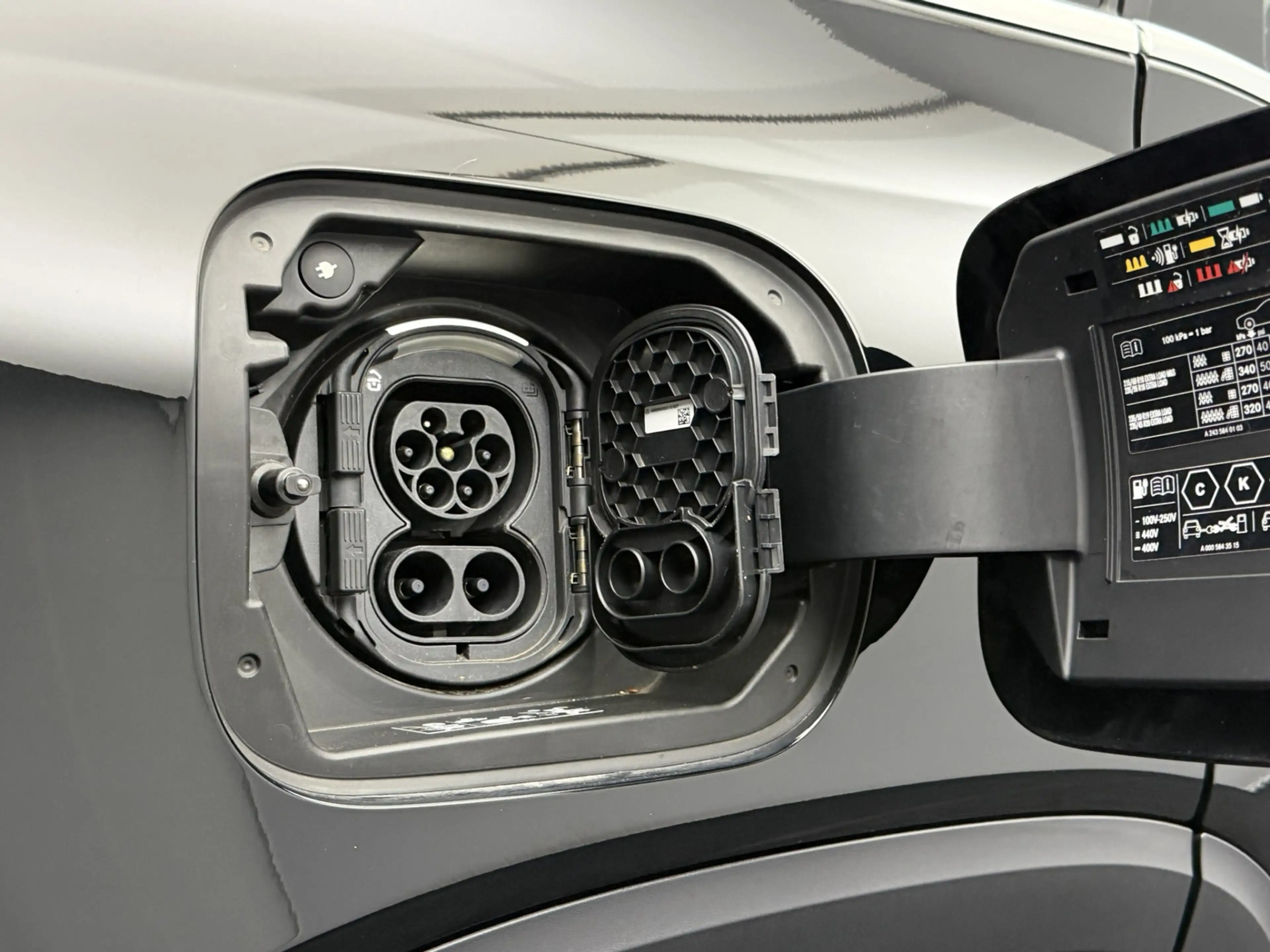 Mercedes-Benz EQB 300 4MATIC Luxury Line 7p. 67 kWh | SoH 96,7% | Leer | — photo 34