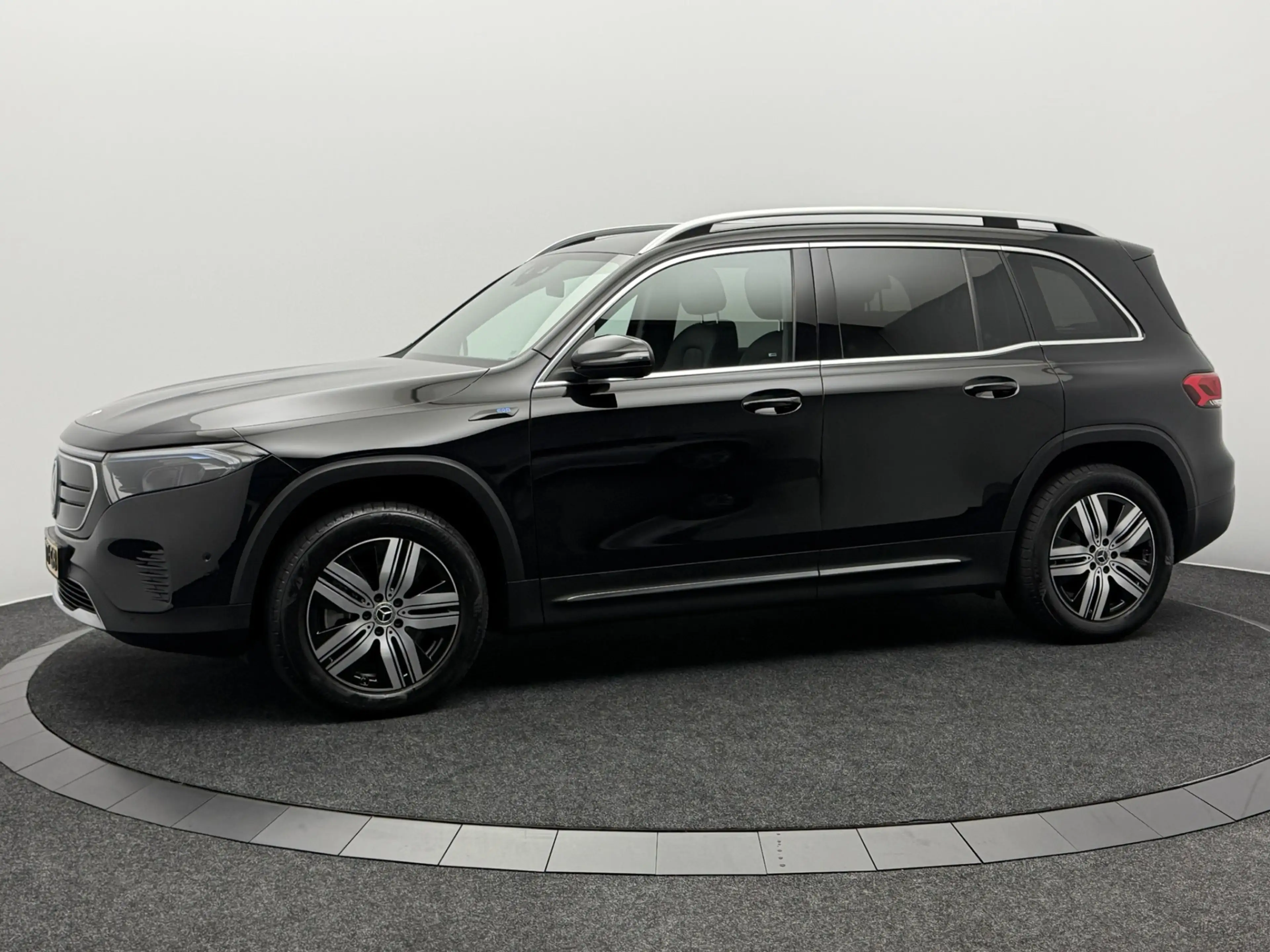 Mercedes-Benz EQB 300 4MATIC Luxury Line 7p. 67 kWh | SoH 96,7% | Leer | — photo 9