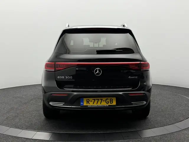 Mercedes-Benz EQB view 7