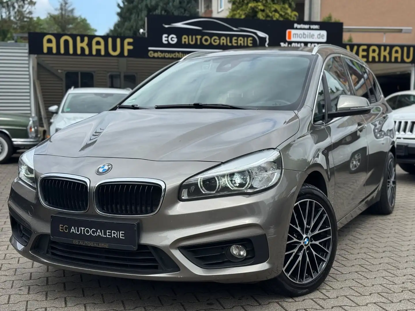 BMW 218 7 SITZER *TEMPOMAT*AUTOMATIK Plateado - 2