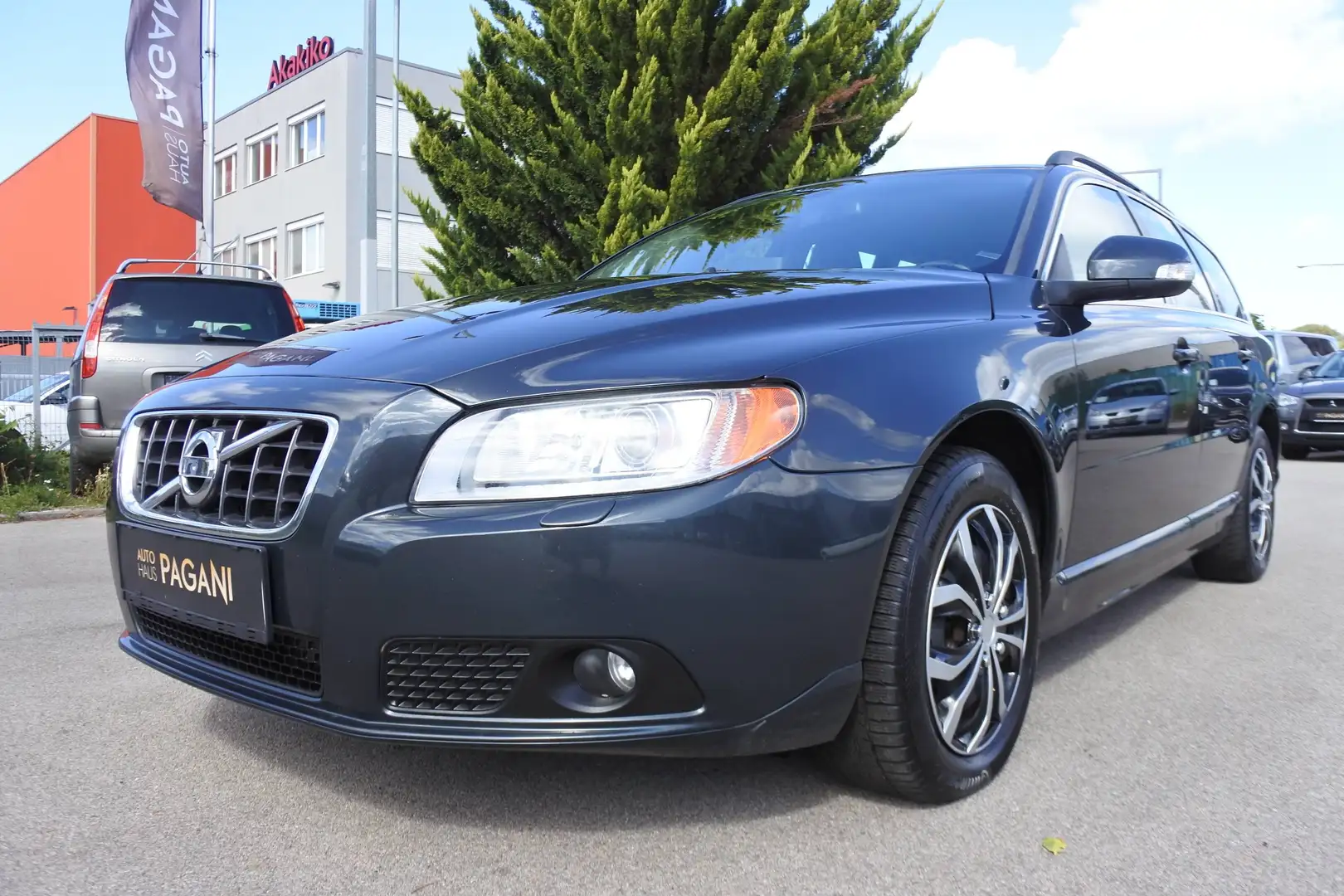 Volvo V70 V70 Momentum Geartronic Aut./5 ZYLINDER Grau - 2