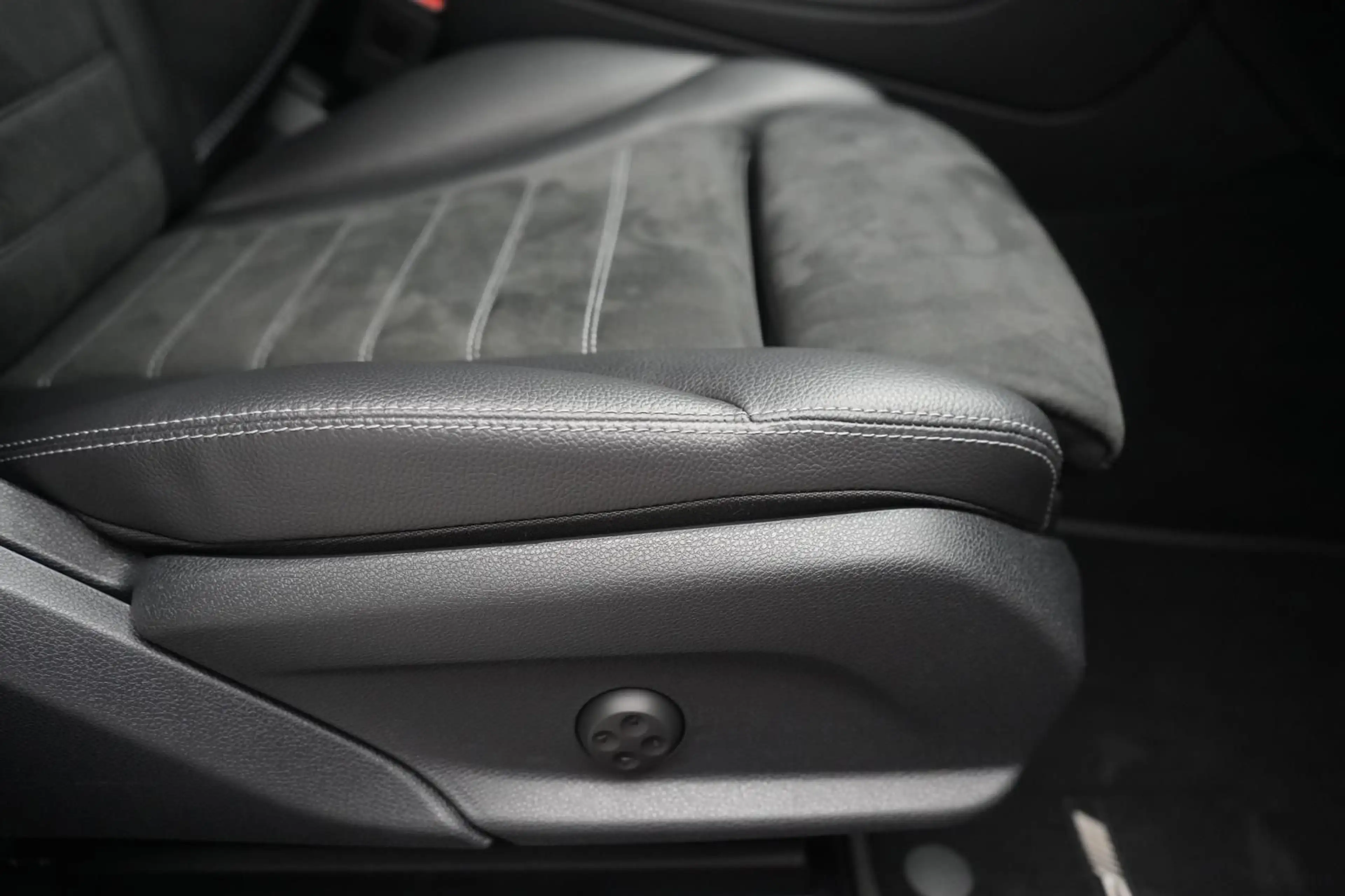 Mercedes-Benz GLC 400 d 4Matic 9G-Tronic AMG Kamera/Memory/Air — photo 11