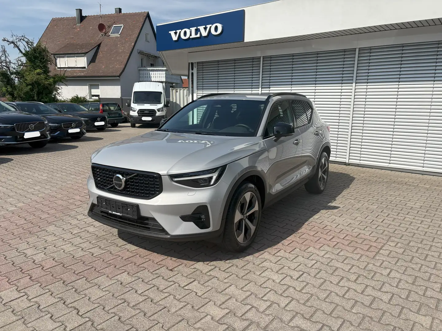 Volvo XC40 Plus Dark 2WD Argent - 1