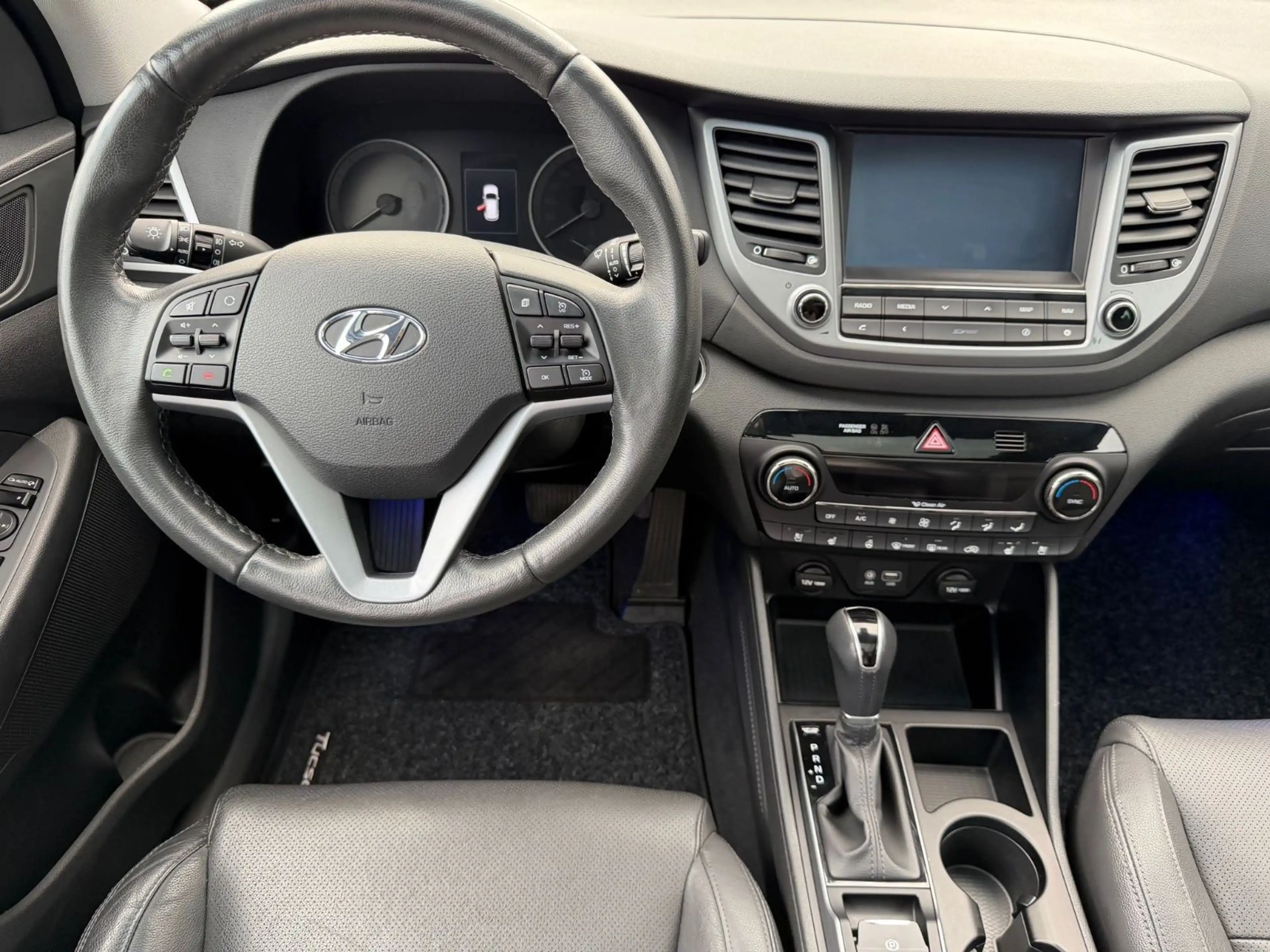 Hyundai TUCSON Premium AWD LEDER*PANO*KAMERA*KEYLESS* — photo 15