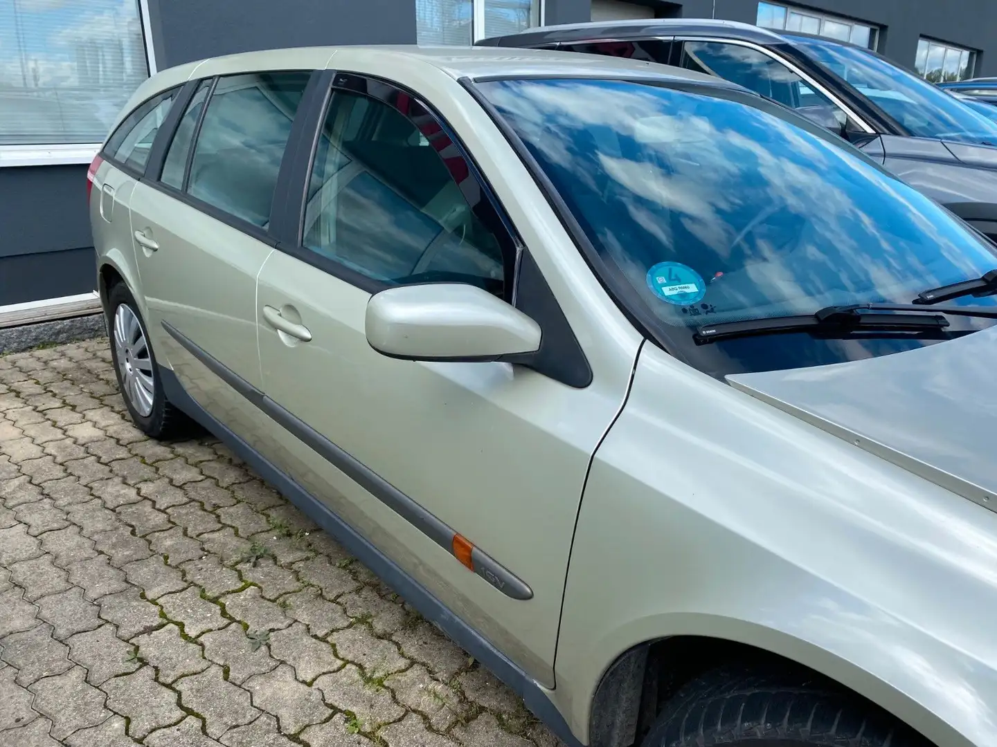 Renault Laguna II 1.6+PDC+KLIMA+TÜV-NEU Grijs - 2