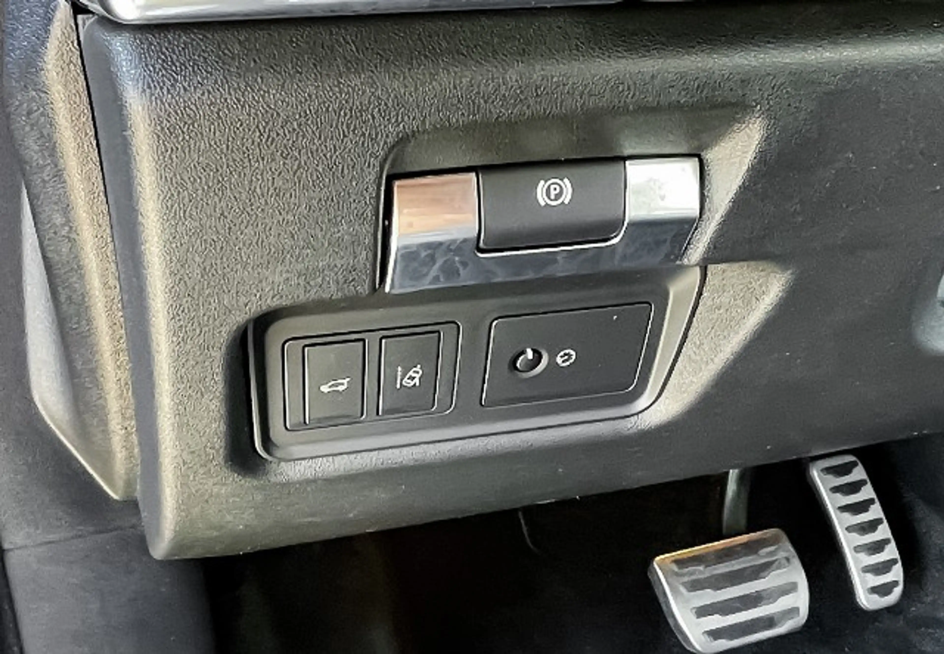 Jaguar E-Pace D240 R-Dynamic PANO SHZ NAVI RFK LED MERIDIAN — photo 14