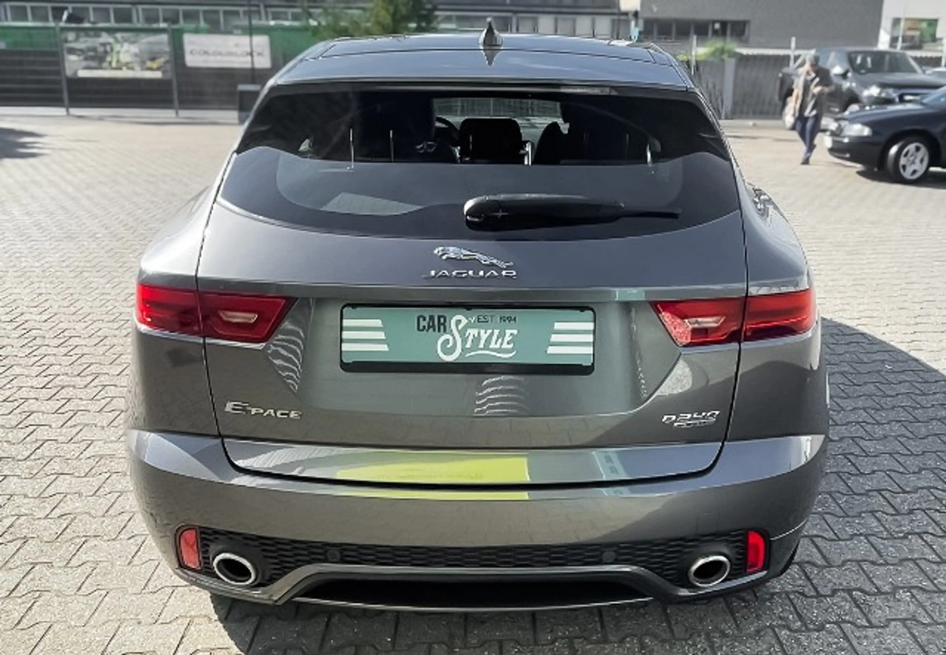 Jaguar E-Pace D240 R-Dynamic PANO SHZ NAVI RFK LED MERIDIAN — photo 5