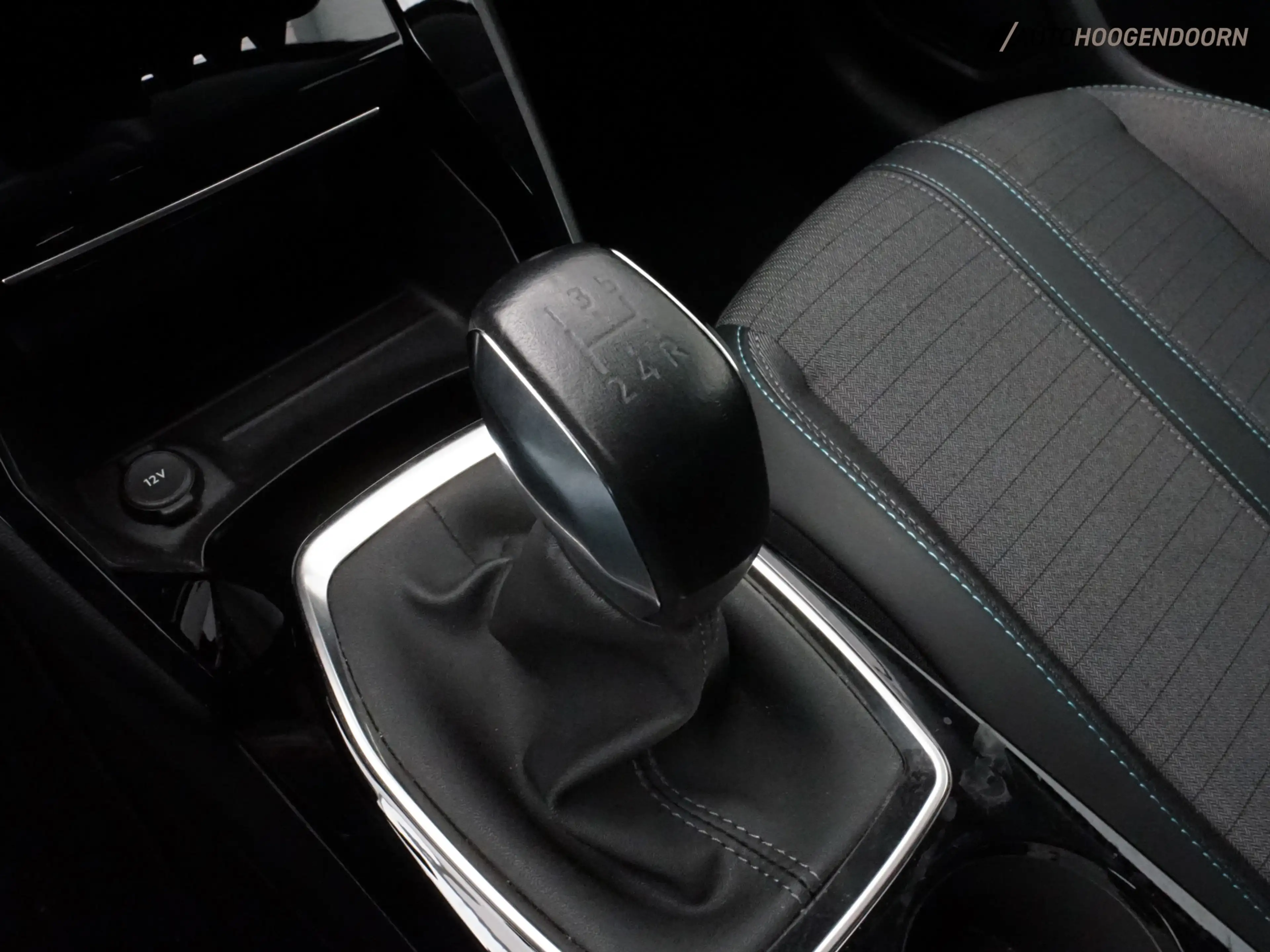 Peugeot 208 1.2 PureTech Allure Sport (APPLE CARPLAY,LM-VELGEN — photo 24