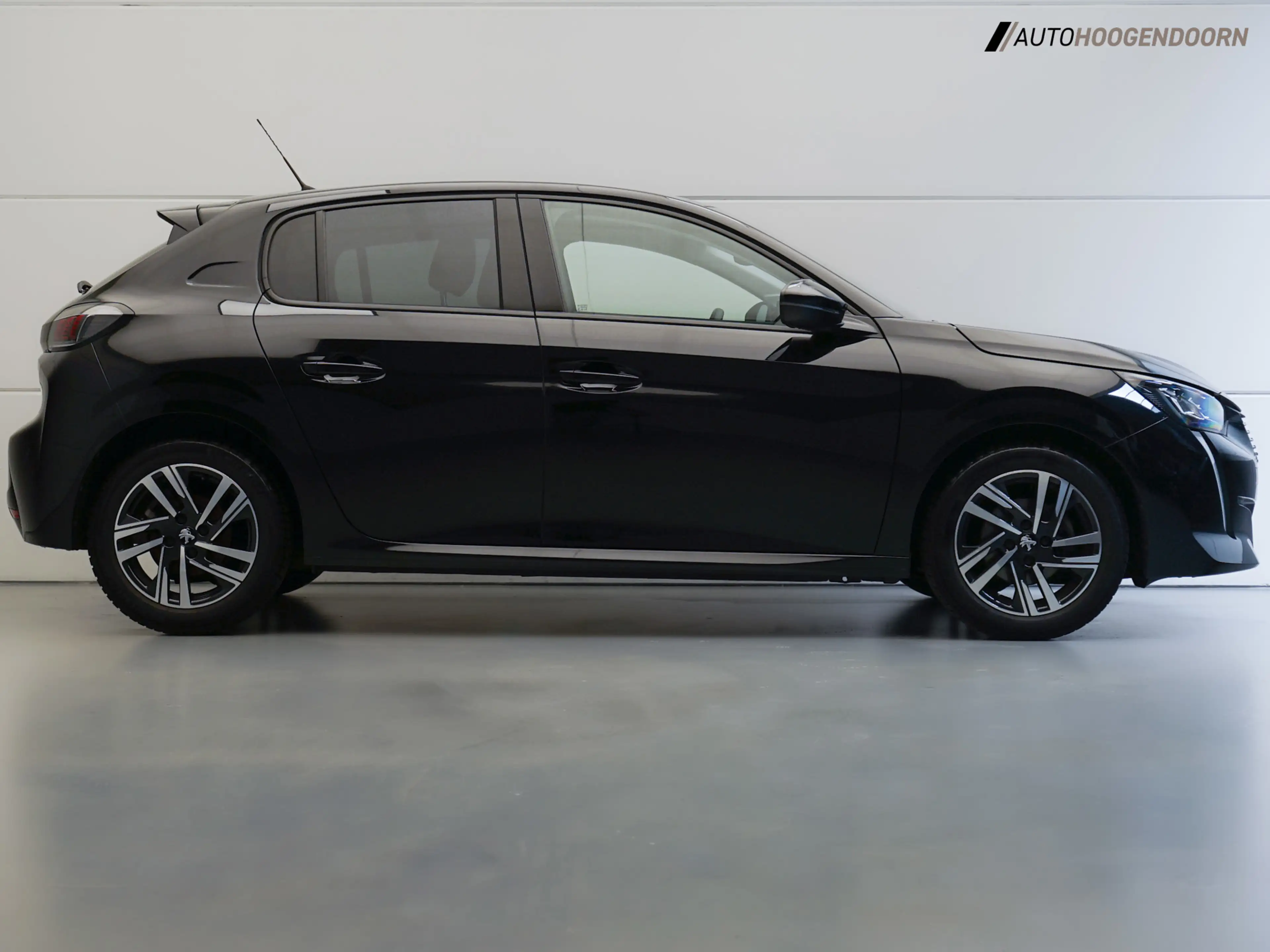 Peugeot 208 1.2 PureTech Allure Sport (APPLE CARPLAY,LM-VELGEN — photo 5